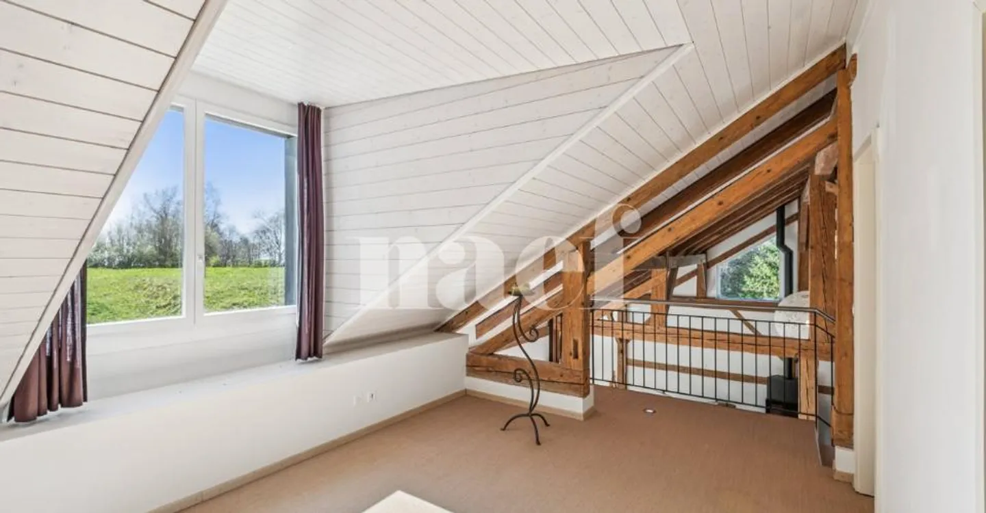 Detached house with independent apartment - Photo 5 of 7