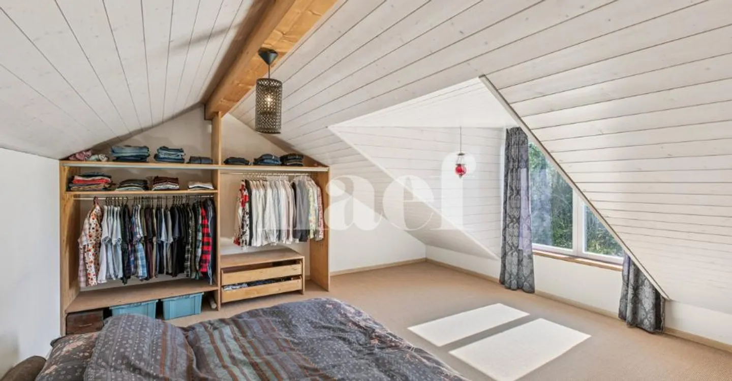 Detached house with independent apartment - Photo 7 of 7