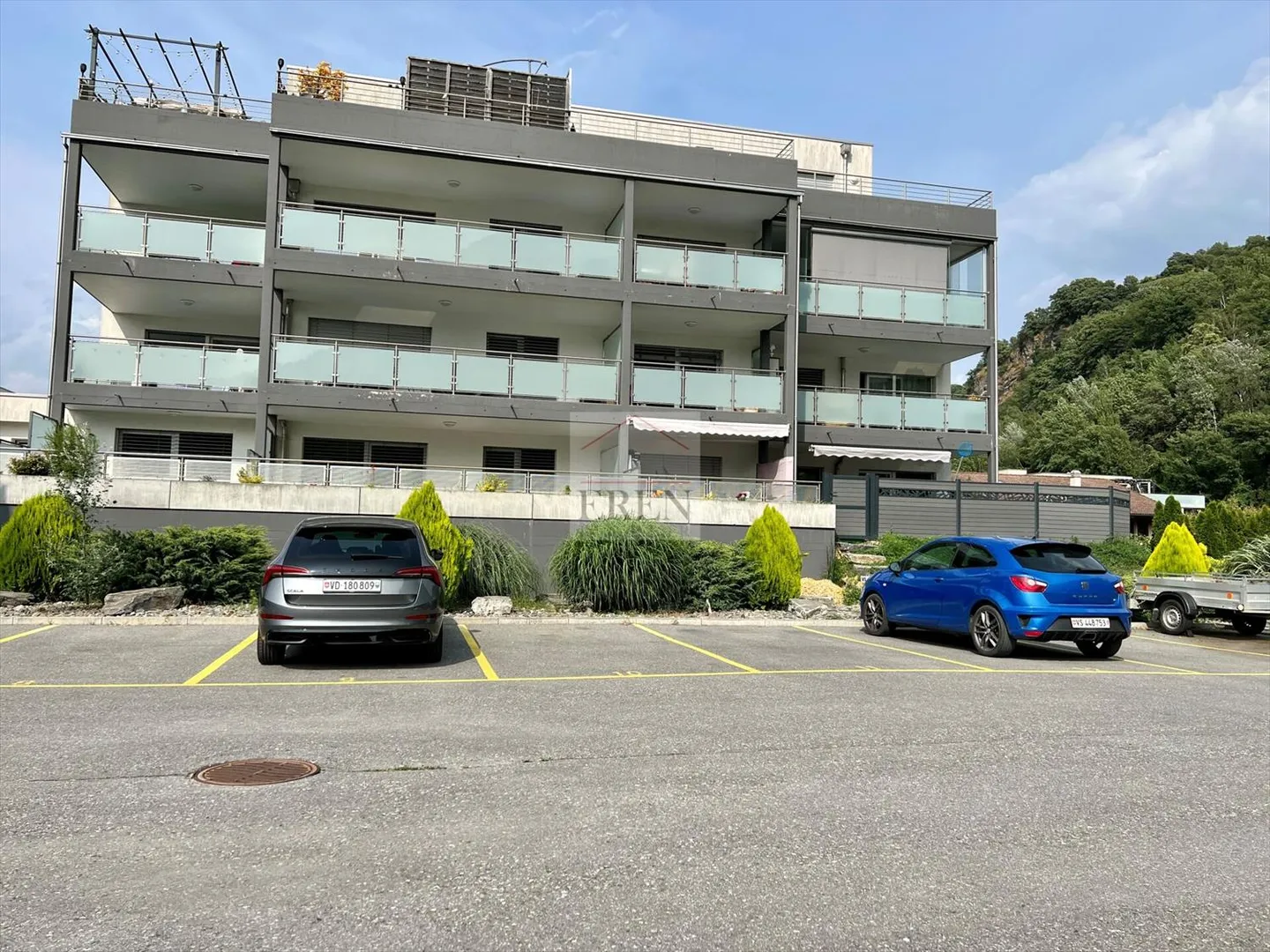 Place ouverte - Photo 2 sur 4