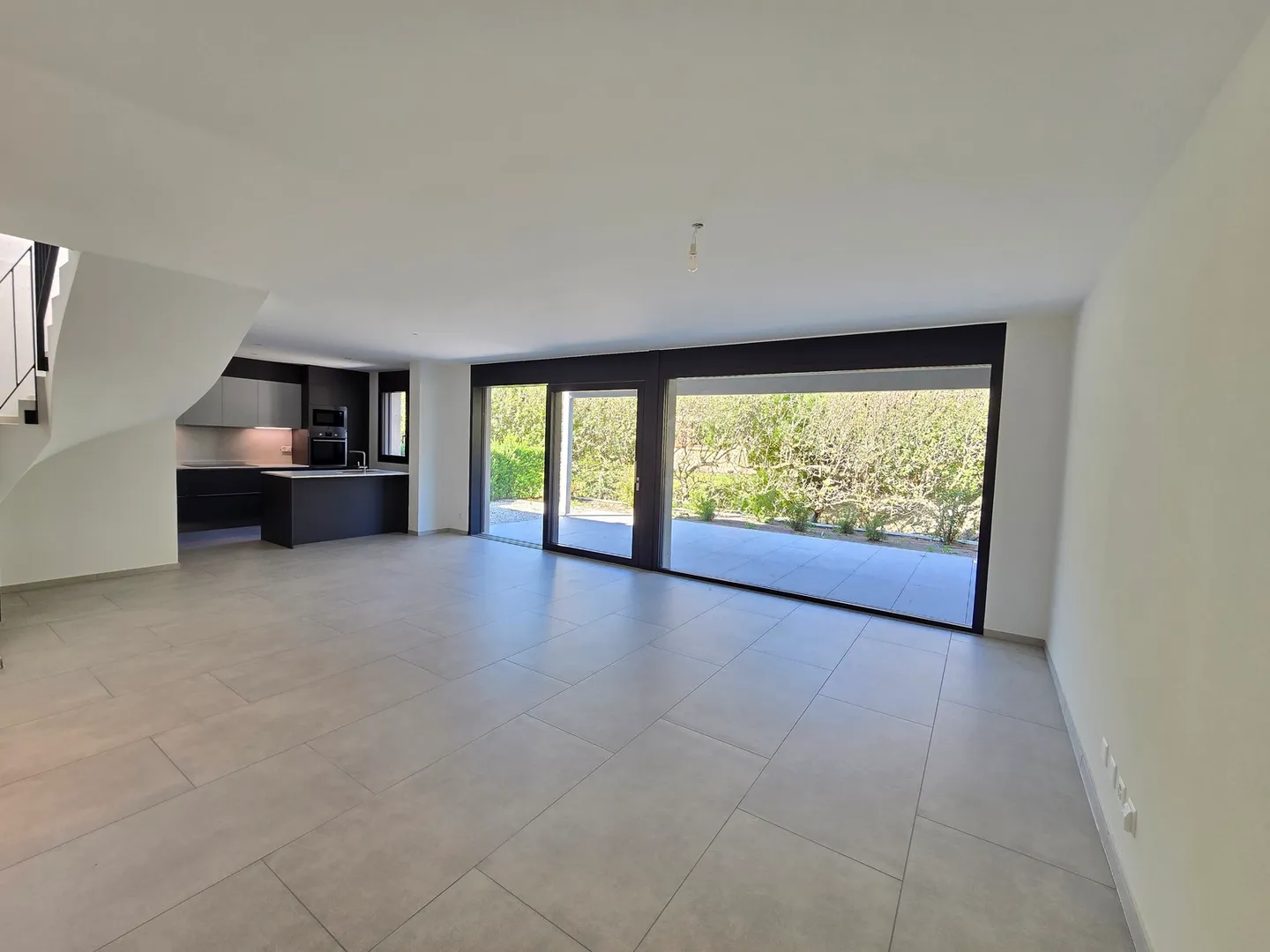 Villa nuova - 190 m2 e 735 m3 - 3 posti auto - Martigny - Foto 2 di 13