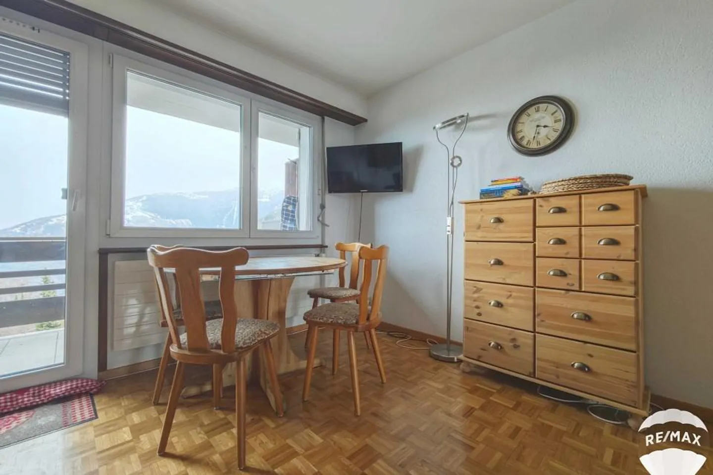 Studio ensoleillé avec place de parc - Photo 5 sur 12