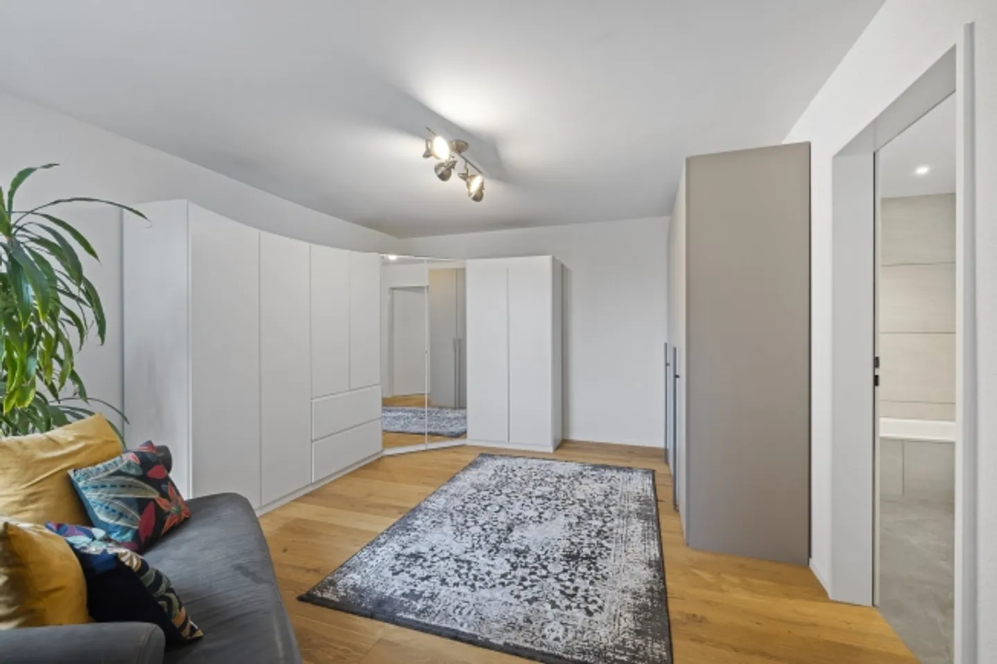 «Barrierefreie Wohnoase mit Sonnenterrasse und traumhafter Weitsicht» - Foto 8 von 13