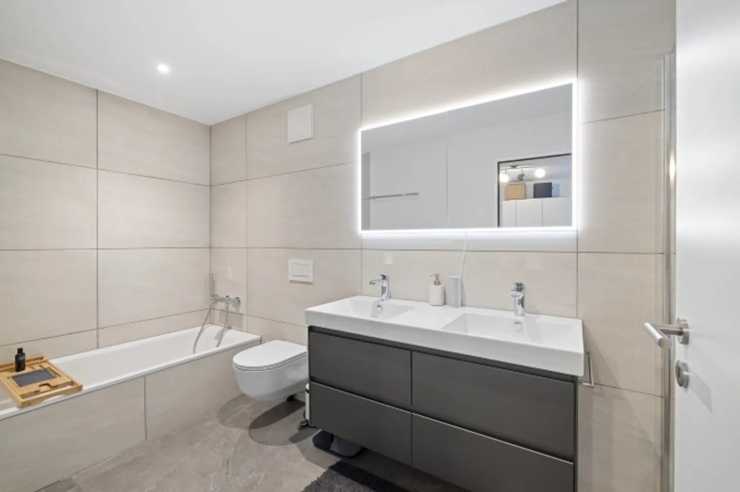 «Barrierefreie Wohnoase mit Sonnenterrasse und traumhafter Weitsicht» - Foto 10 von 13