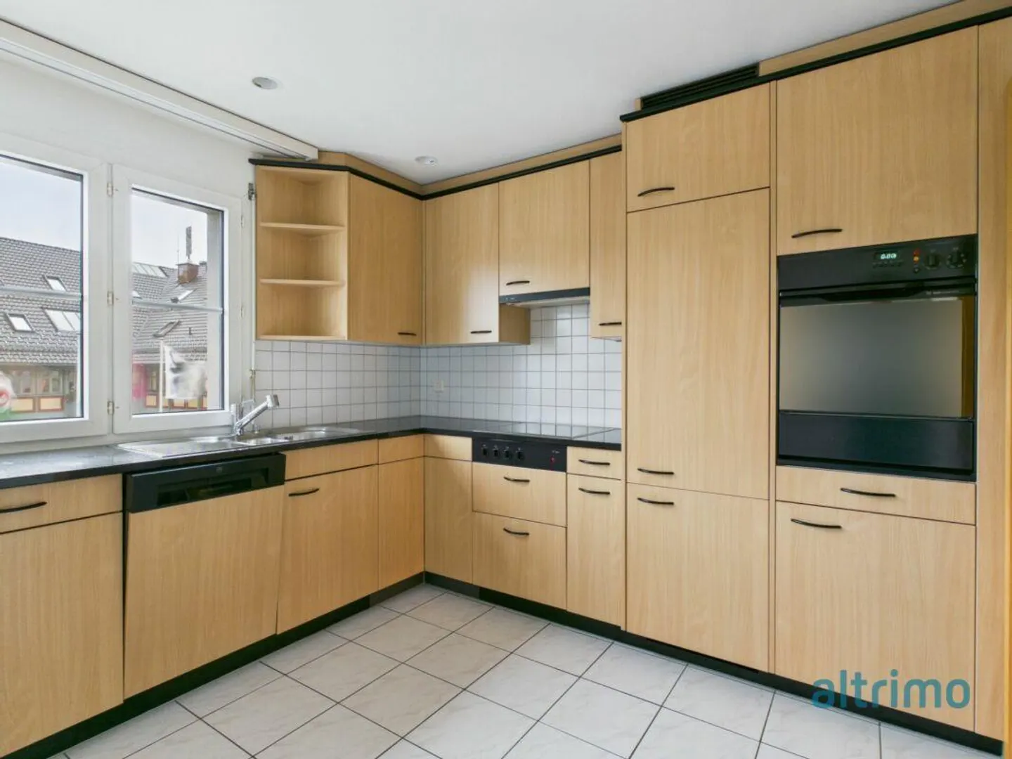 Everything within walking distance: Well-maintained 4.5-room apartment in the village center - Photo 8 of 10