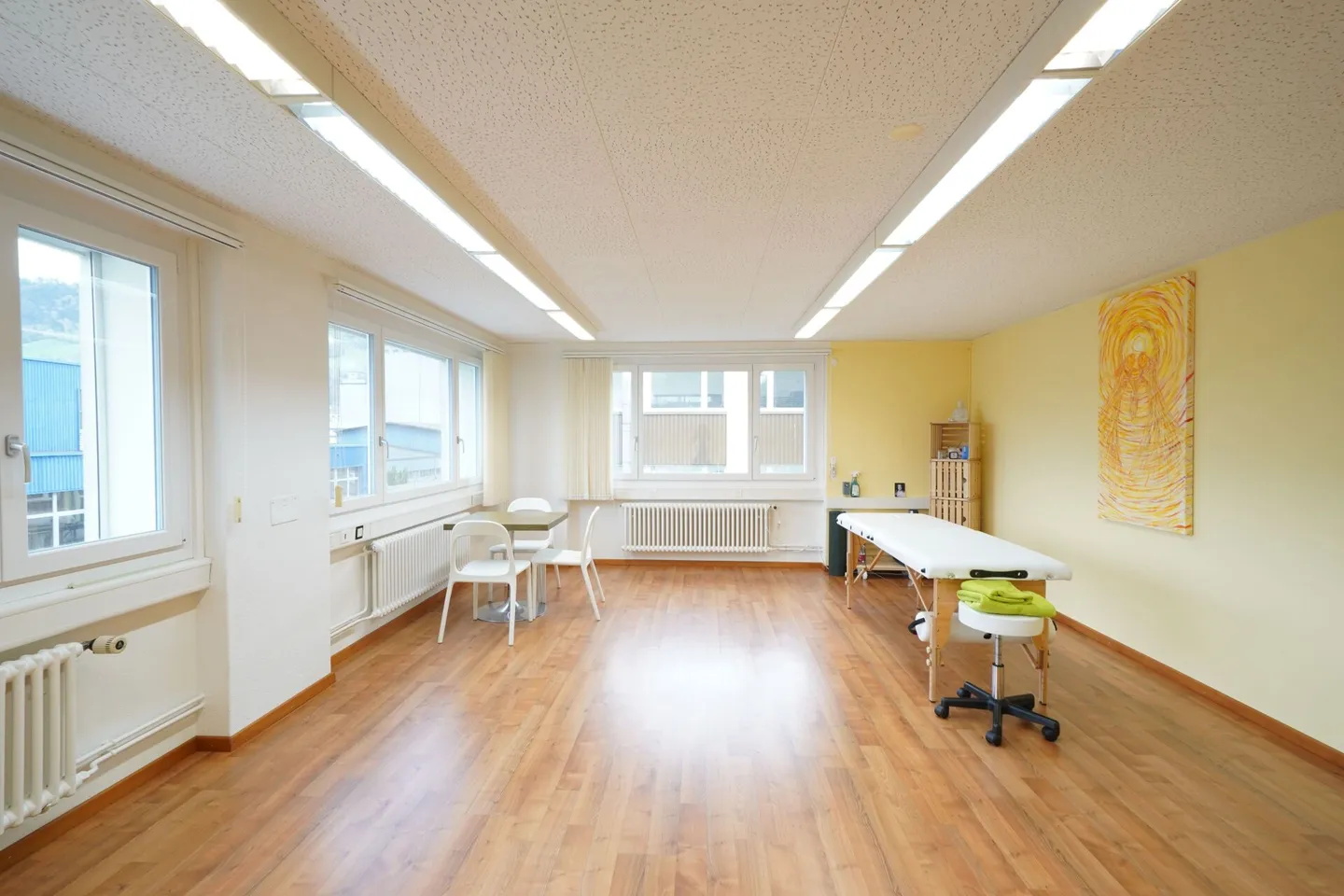 Office space for rent - Photo 2 of 4
