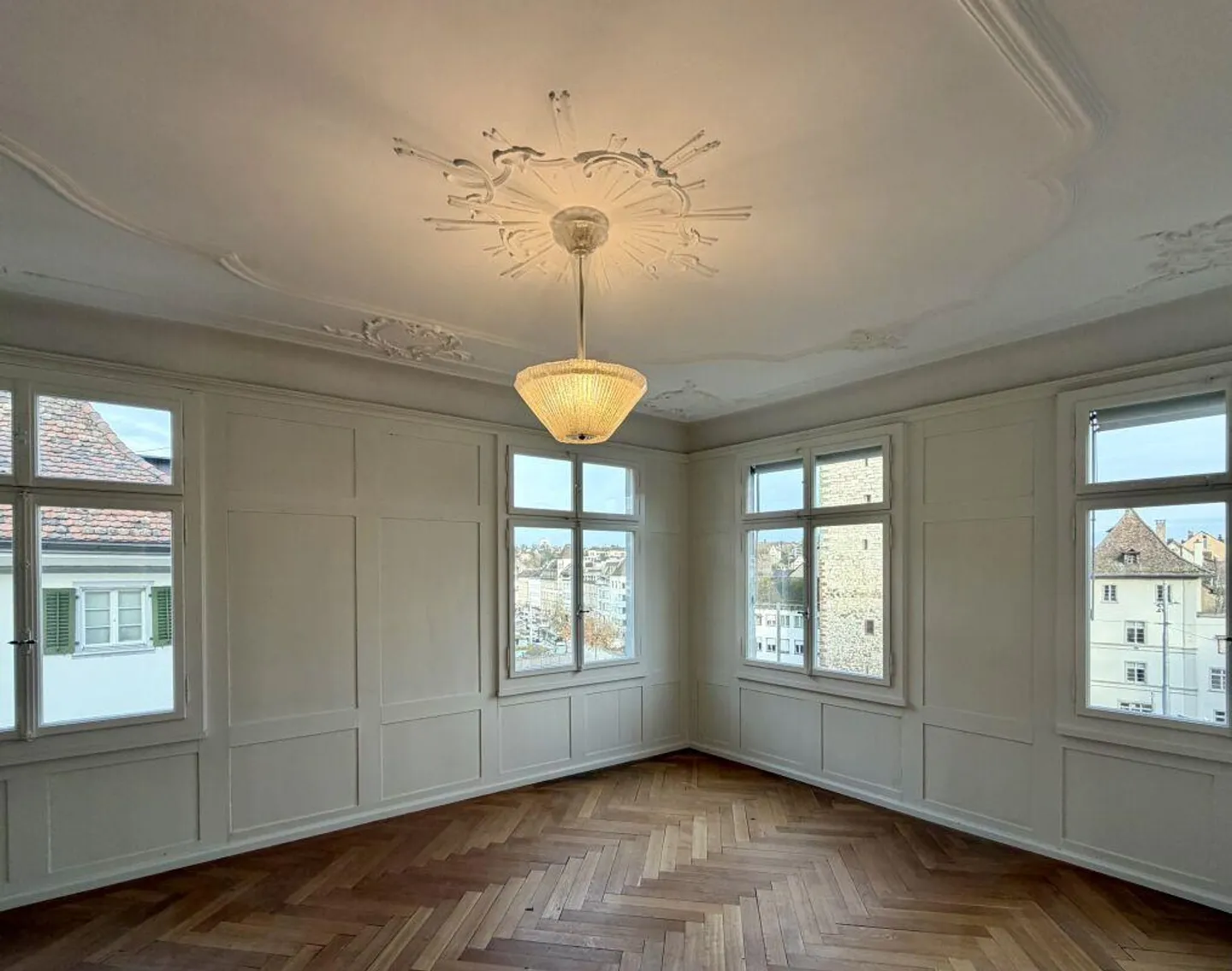 Appartamento 3 locali con carattere storico nel cuore di Sciaffusa - Foto 6 di 9