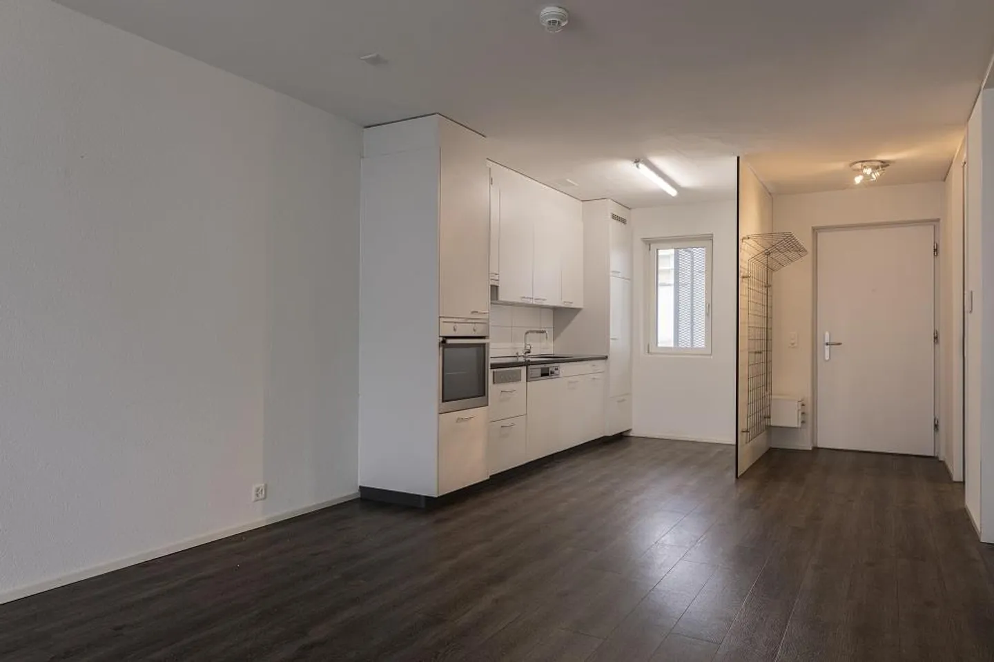 Appartement lumineux et spacieux de 2,5 pièces - Photo 5 sur 10