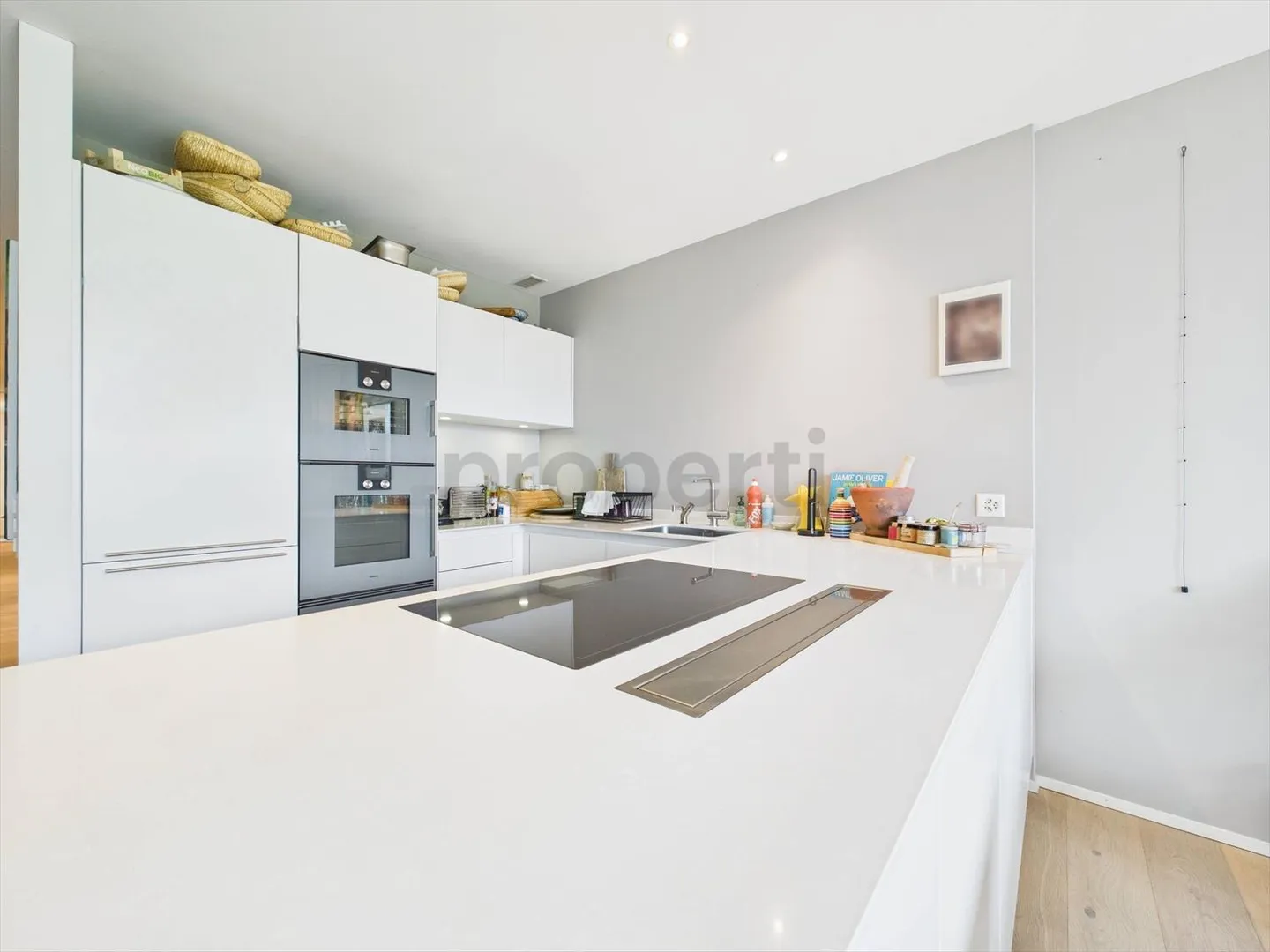 Expérience d'appartement moderne et ensoleillée à Zurich entièrement meublée - Photo 4 sur 12