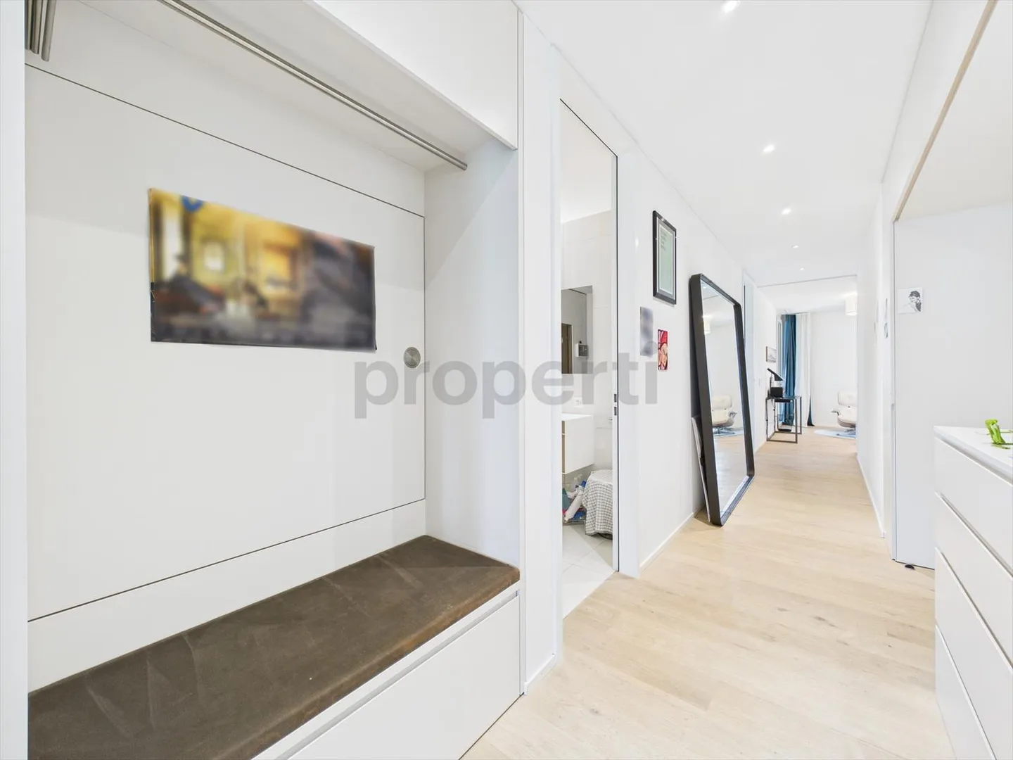 Expérience d'appartement moderne et ensoleillée à Zurich entièrement meublée - Photo 7 sur 12