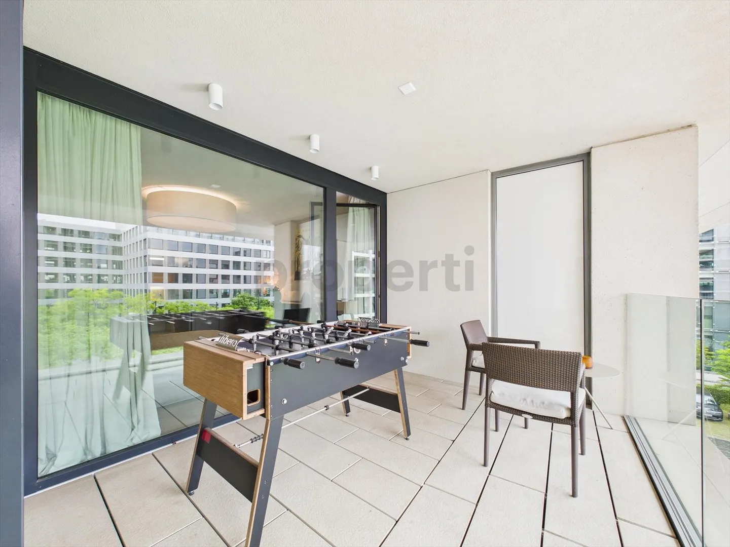 Expérience d'appartement moderne et ensoleillée à Zurich entièrement meublée - Photo 9 sur 12