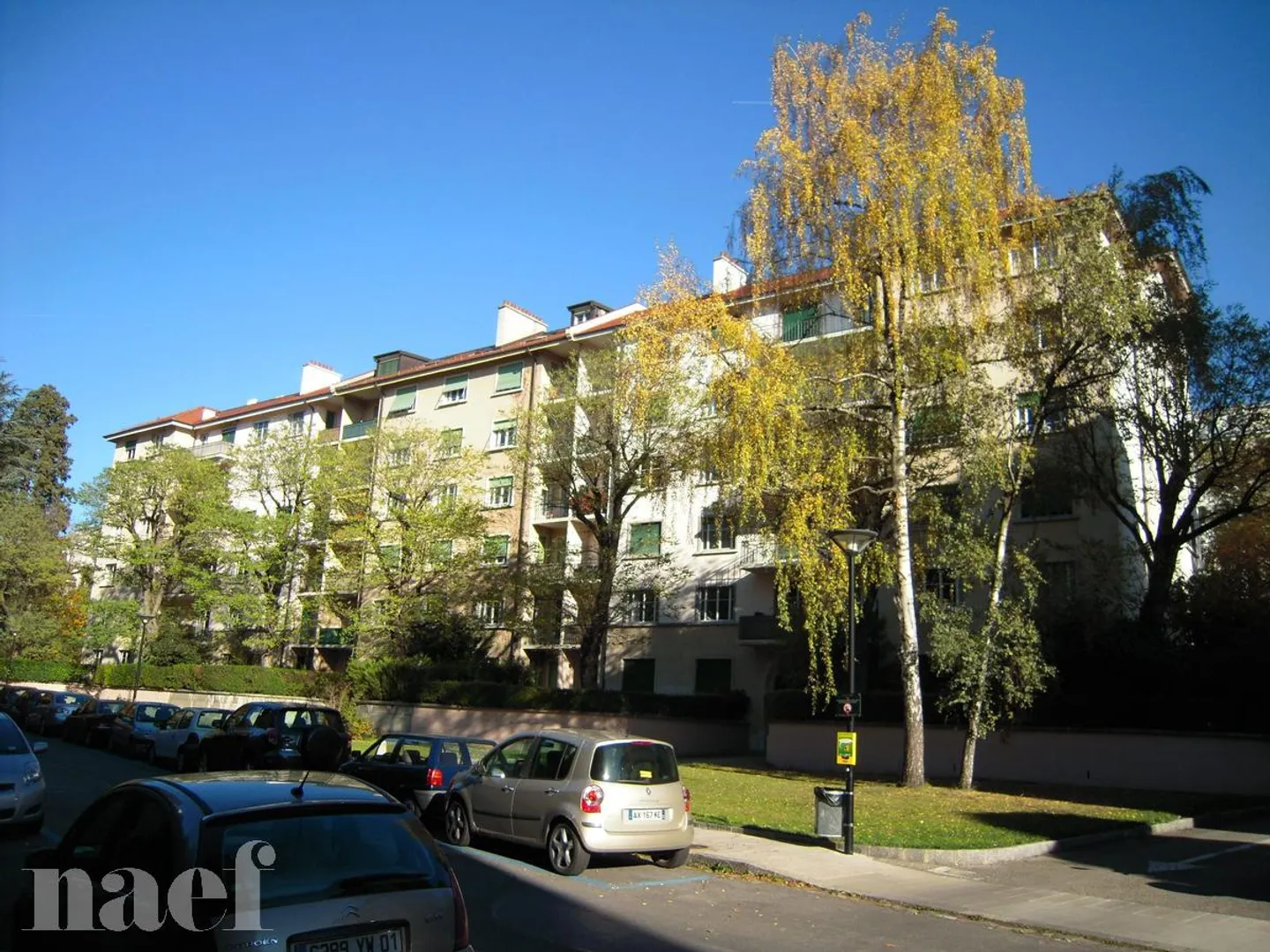 Place ouverte - Photo 1 sur 2