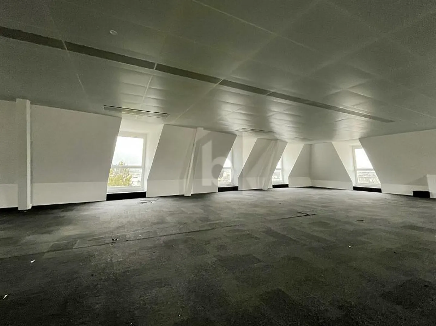 VERSATILE, CENTRAL WITH LAKE VIEW - Photo 2 of 6