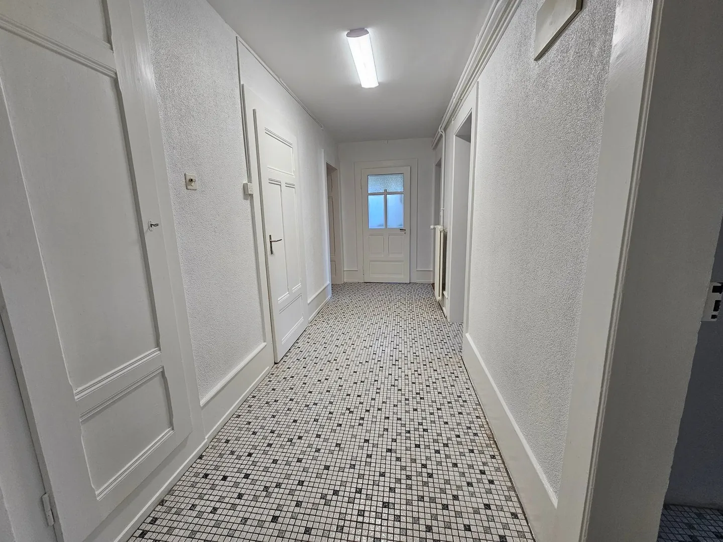 Zweizimmerwohnung renoviert im Herzen von La Chaux-de-Fonds - Foto 7 von 10