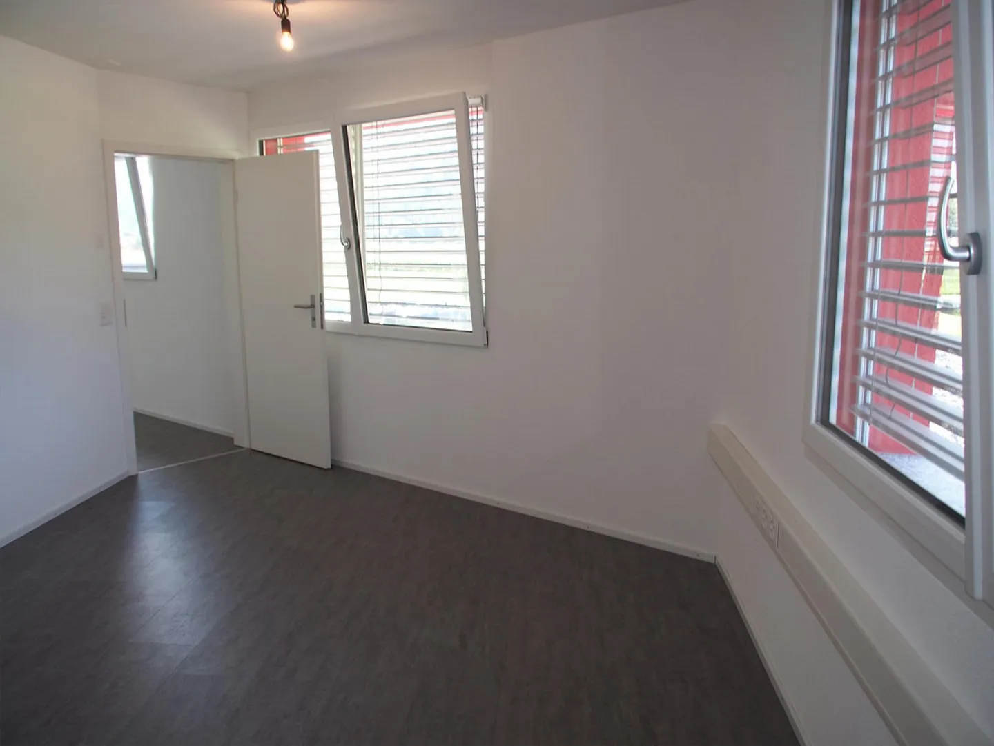 Büroräumlichkeiten in Felsberg (insgesamt 70m2) - Foto 1 von 14