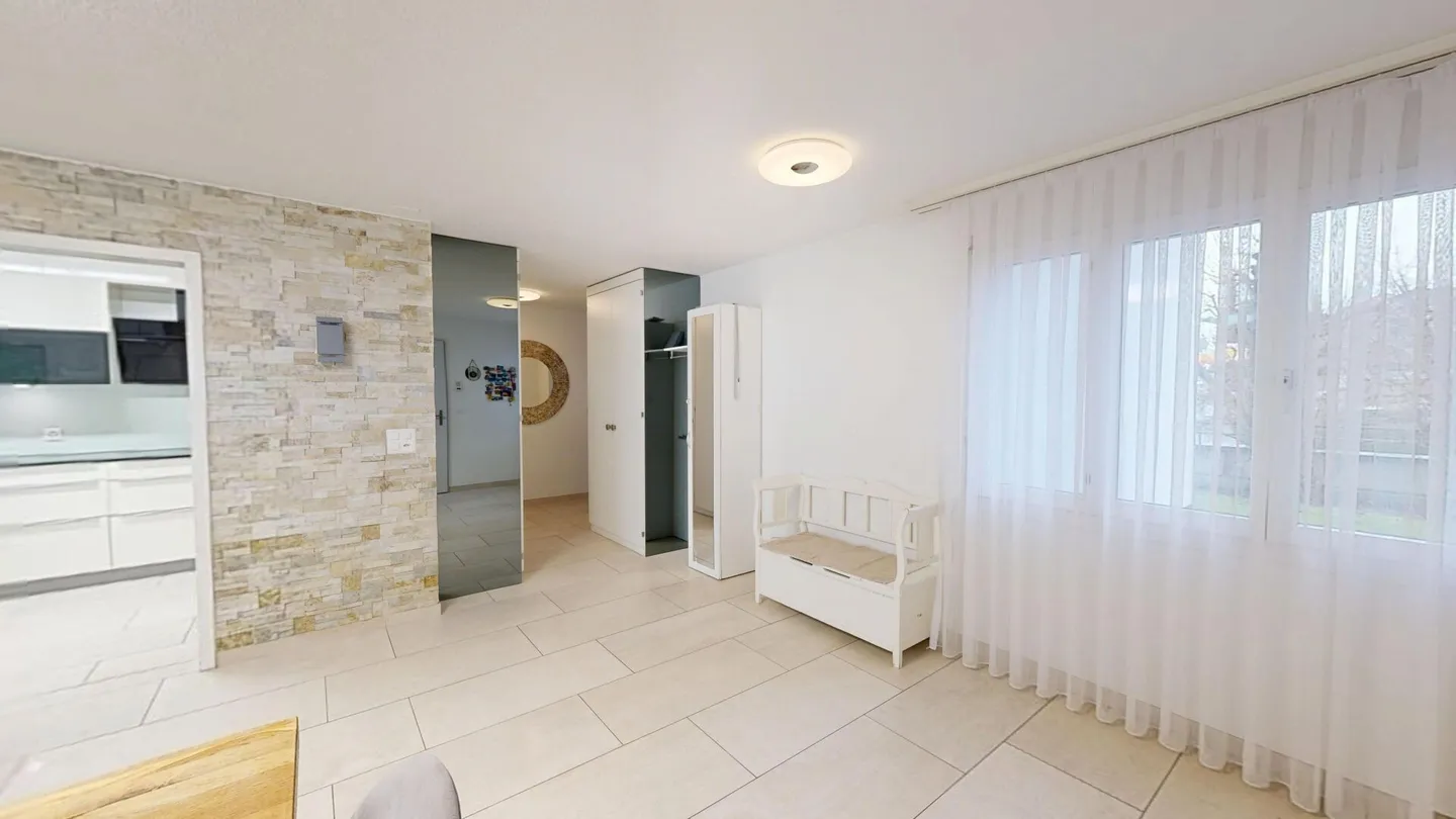 Vie centrale avec un grand jardin - Appartement de 4,5 pièces bien entretenu - Photo 10 sur 11