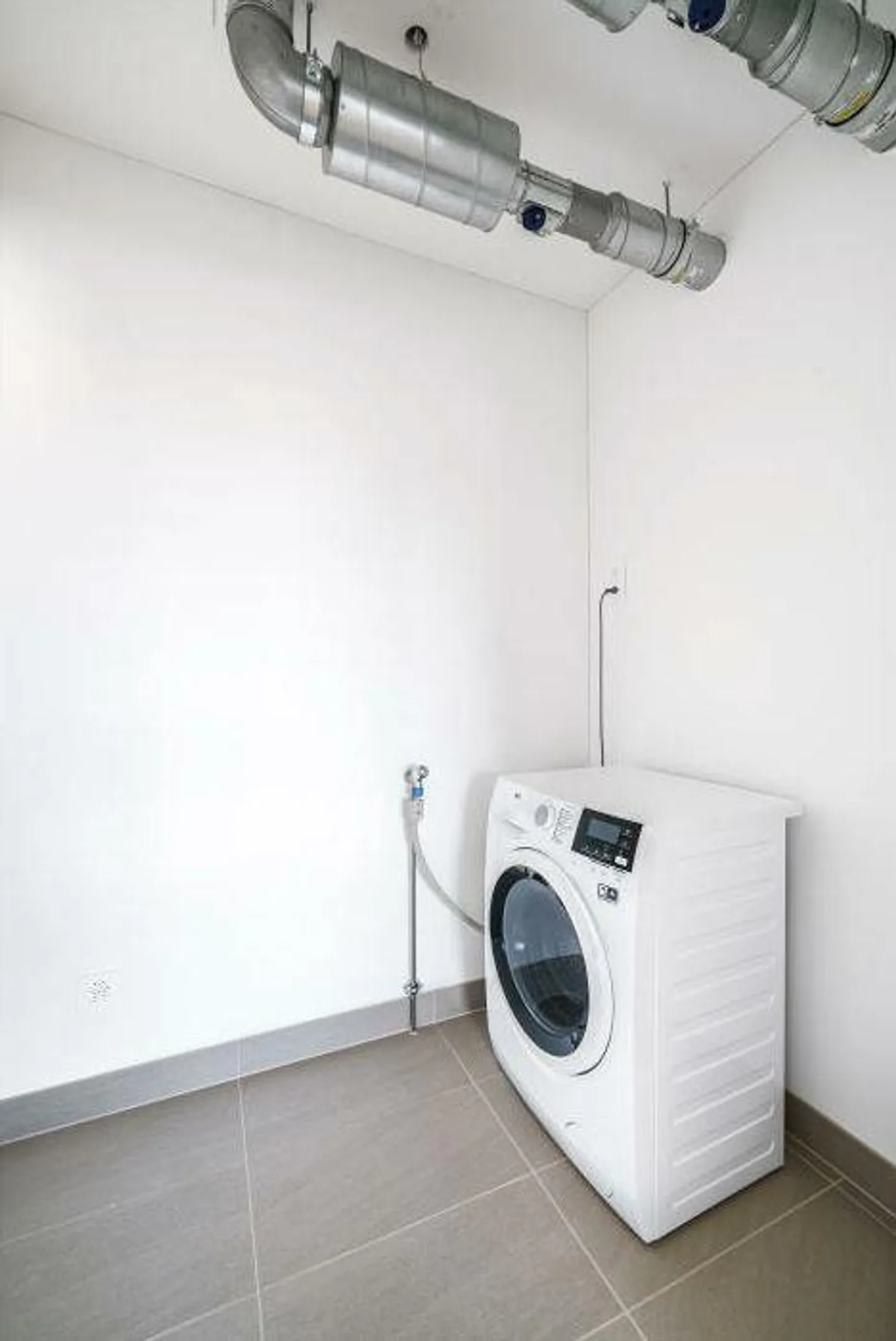 Oasis de bien-être avec loggia dans le quartier vivant de Bâleo Erlenmatt - Photo 8 sur 8