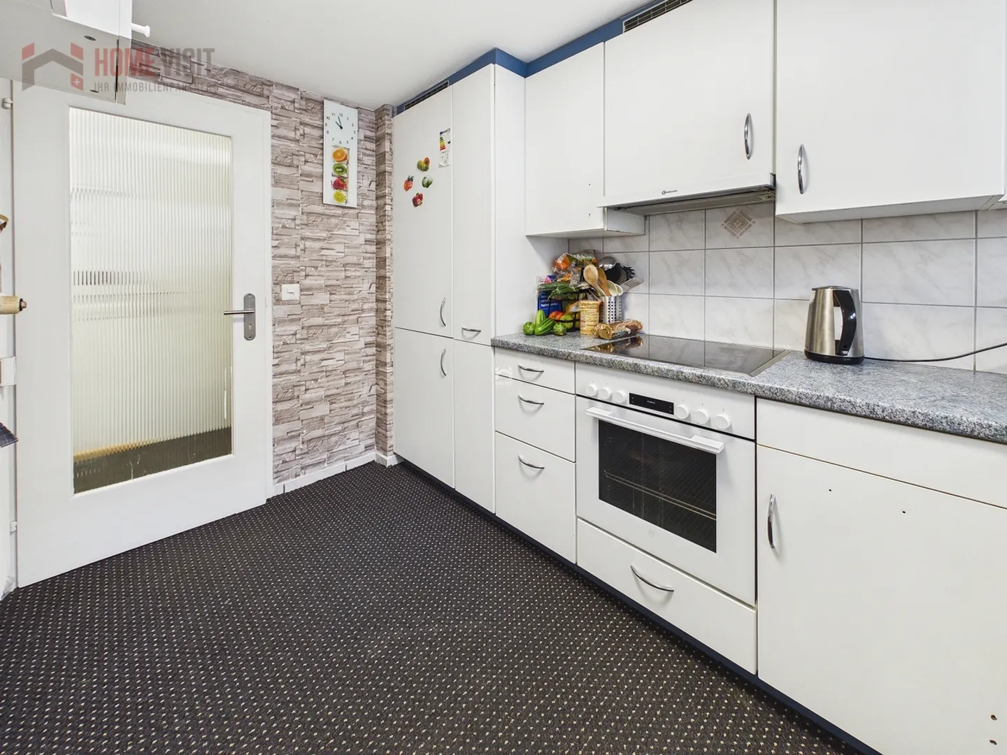 Charming Apartment in Basel - Photo 8 of 9