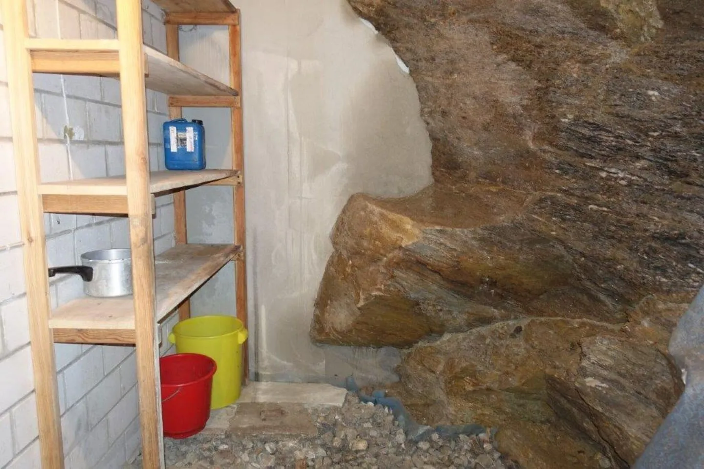 Large 6½-Room Maisonette Apartment - Photo 13 of 14