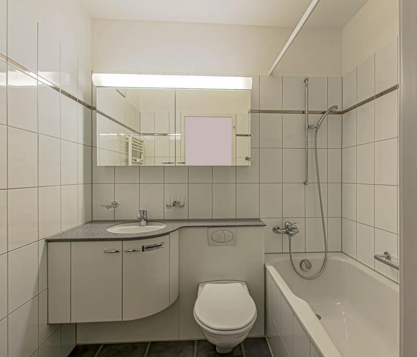 L'appartamento cerca un nuovo proprietario - Foto 6 di 8