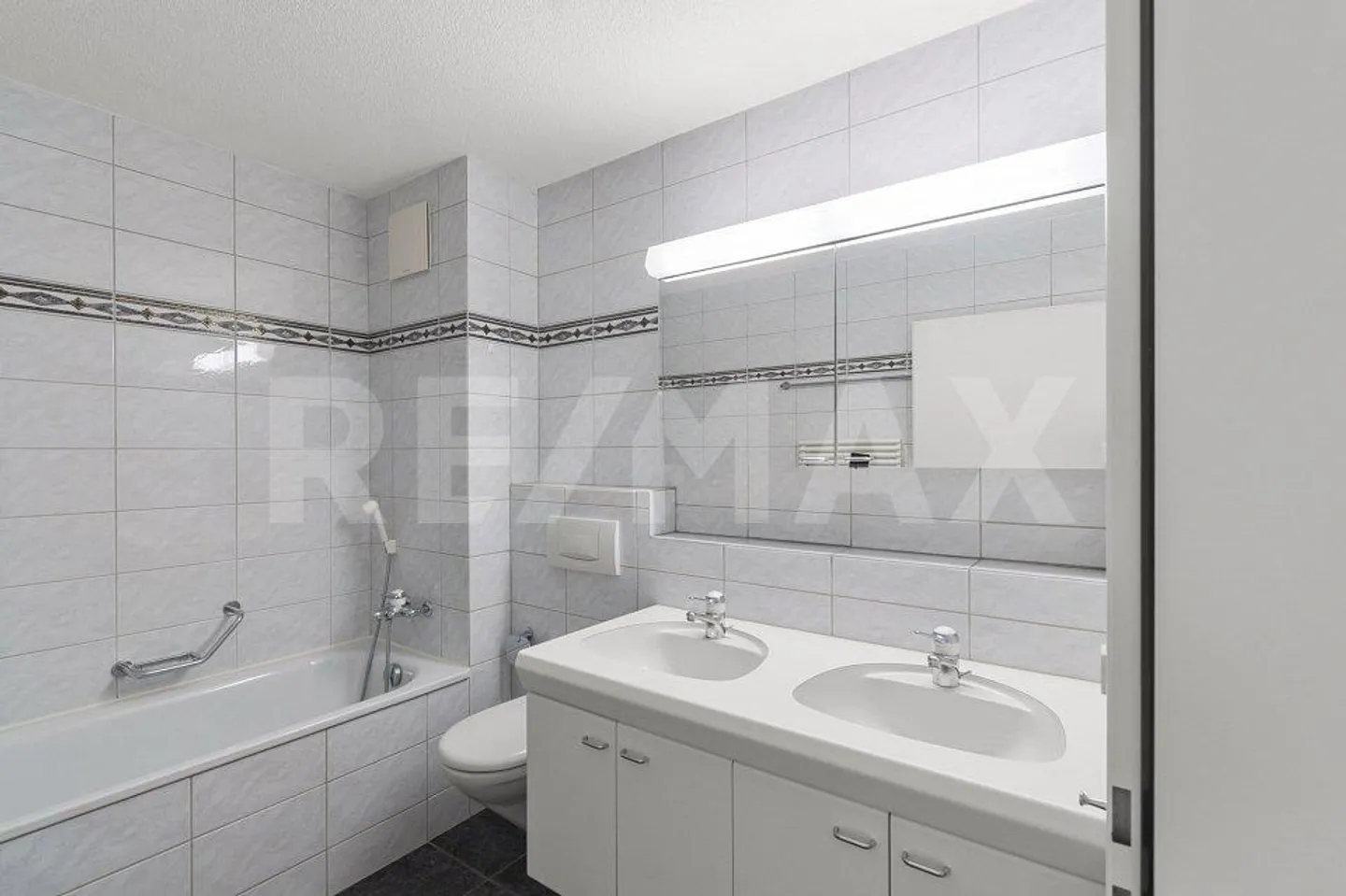 5½ room apartment including cellar and underground parking space - Space for the whole family - Photo 8 of 13