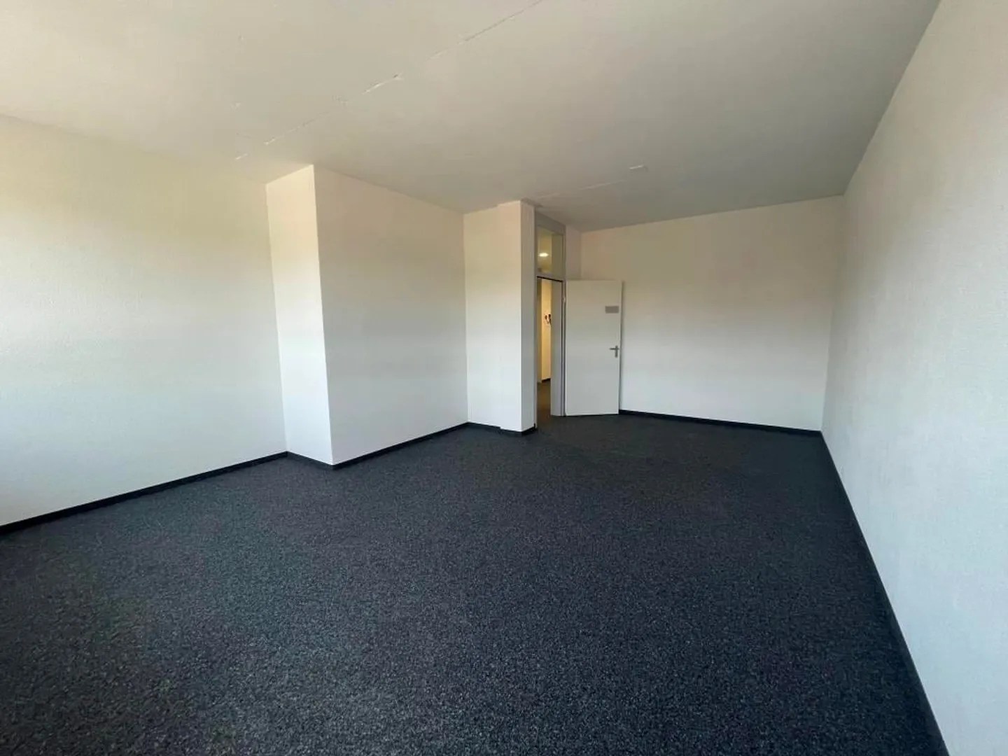 Bell'ufficio individuale in comunità d'uffici - Foto 3 di 6