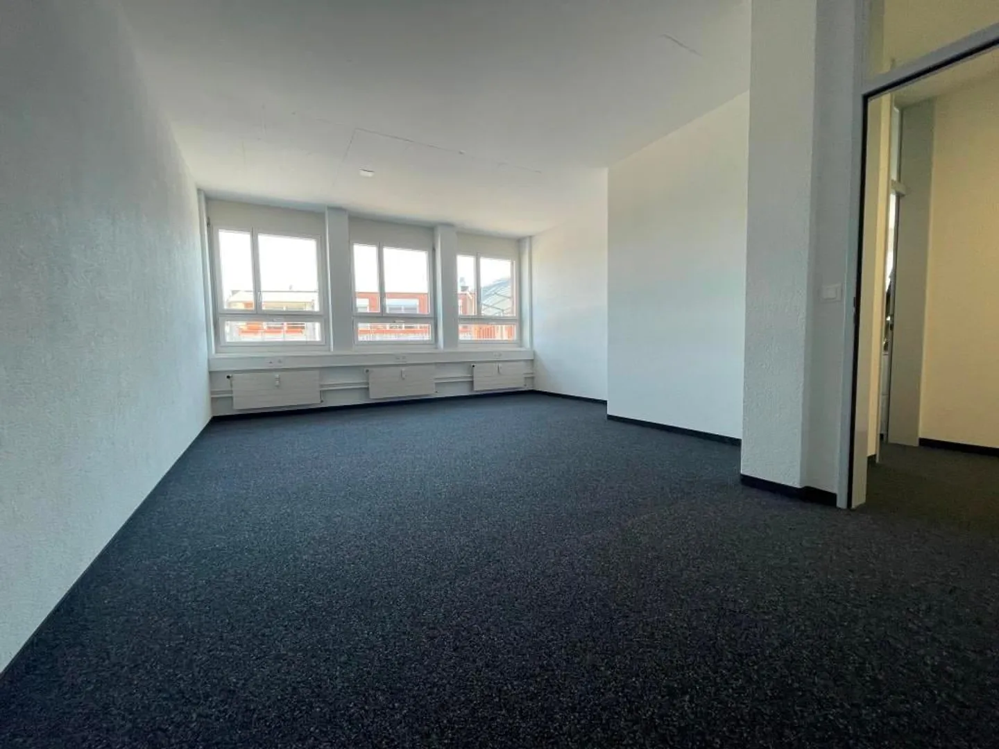 Bell'ufficio individuale in comunità d'uffici - Foto 2 di 6