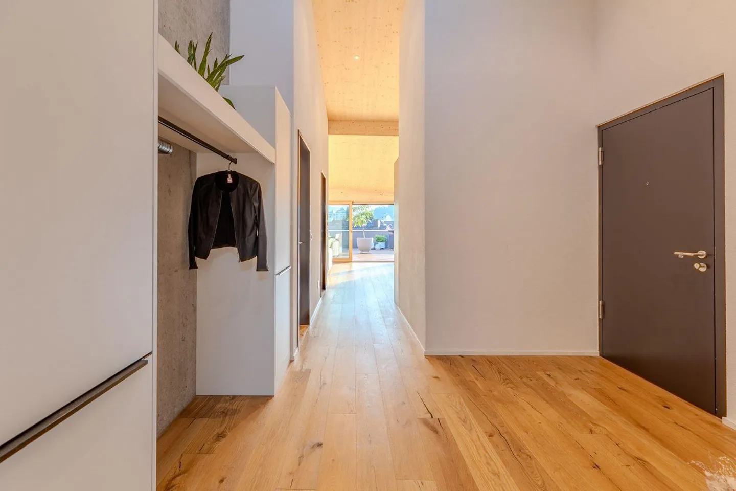 Architekten-Penthouse über Widnau mit 270° Alpen-Panorama - Photo 6 of 24