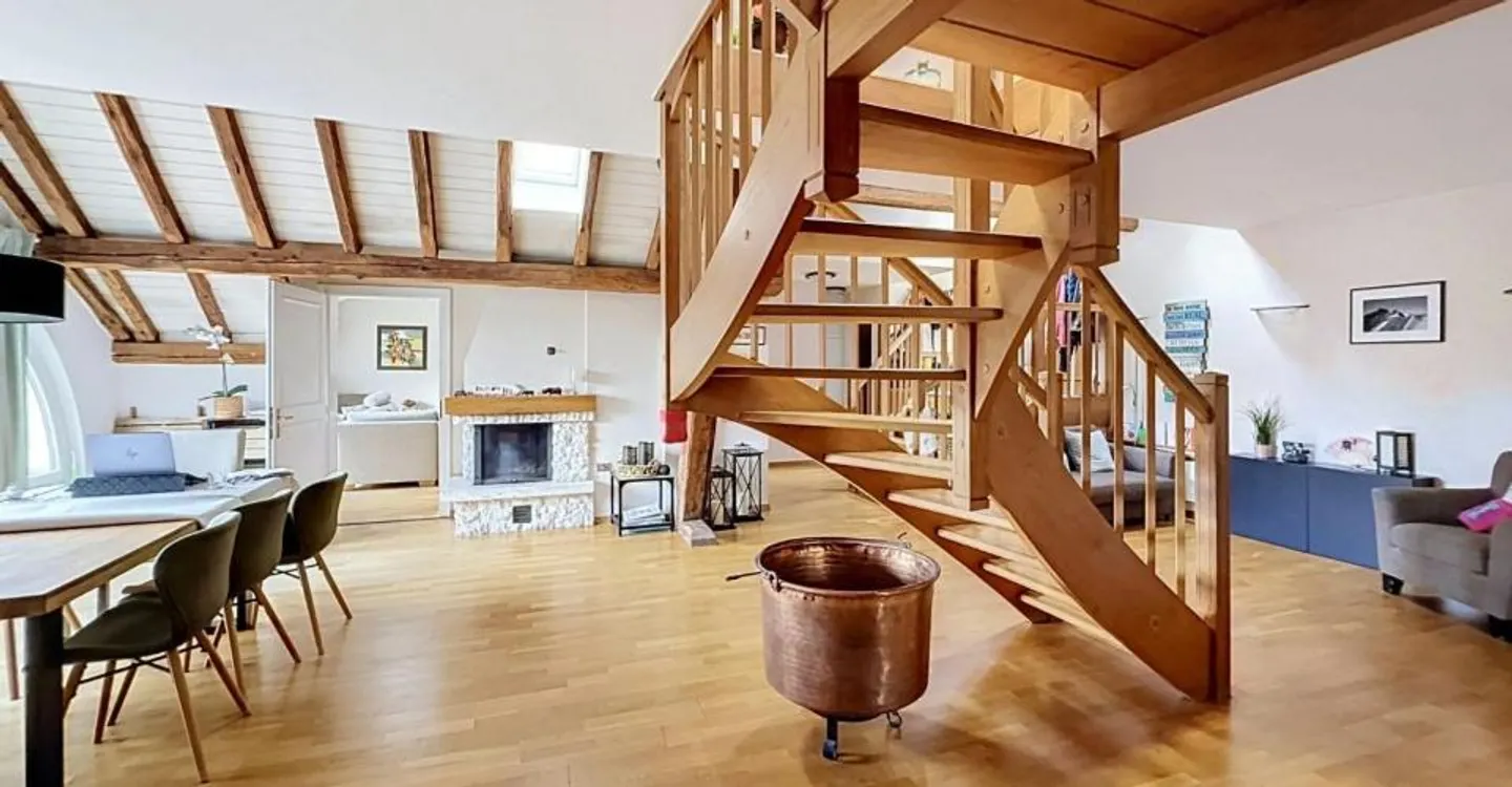 Geräumige und helle Wohnung mit Balkon - Foto 3 von 9