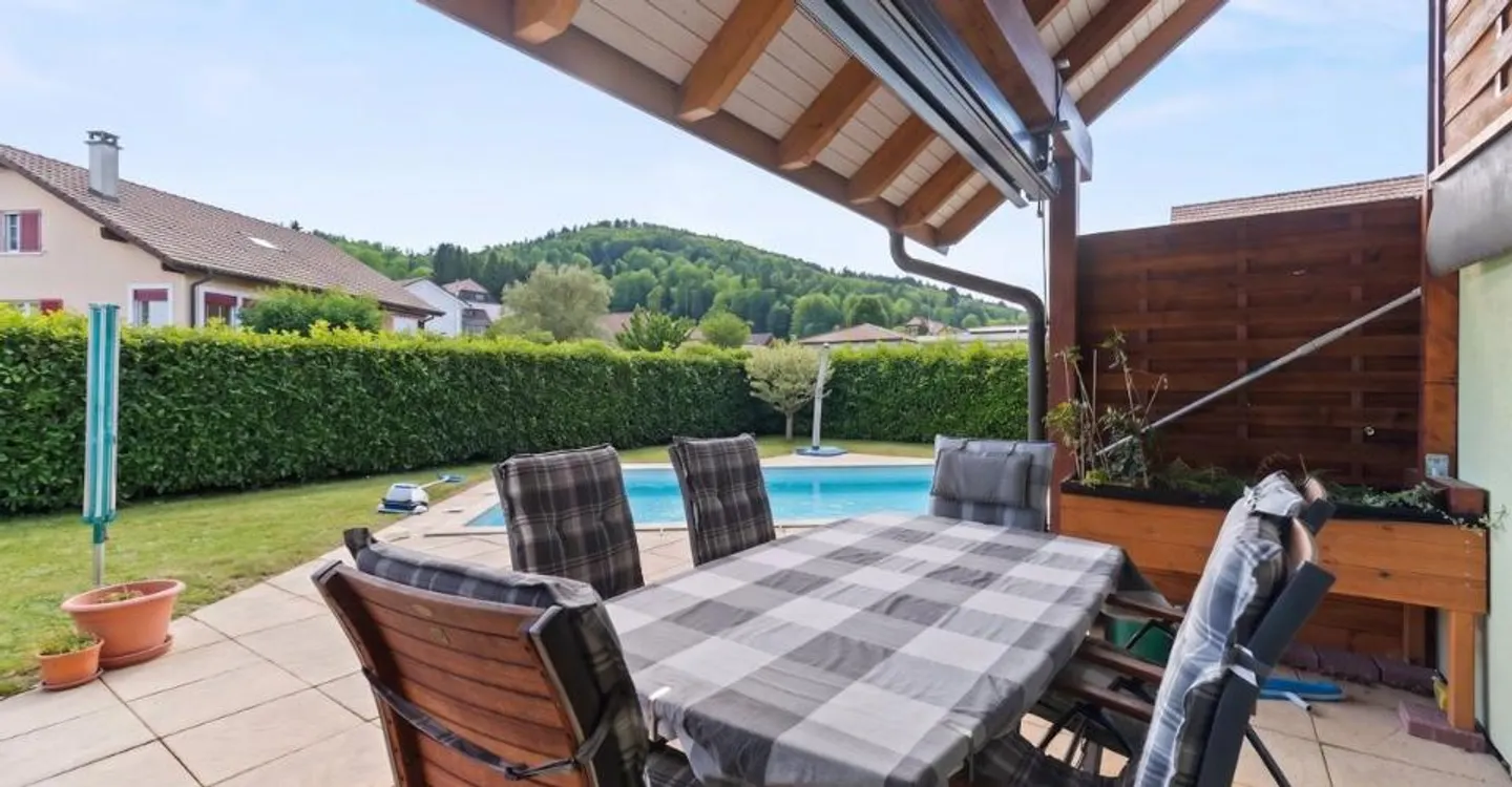 A deux pas d'Estavayer-le-Lac : villa avec piscine, sauna et 4 chambres sur 910 m² - Foto 2 von 13
