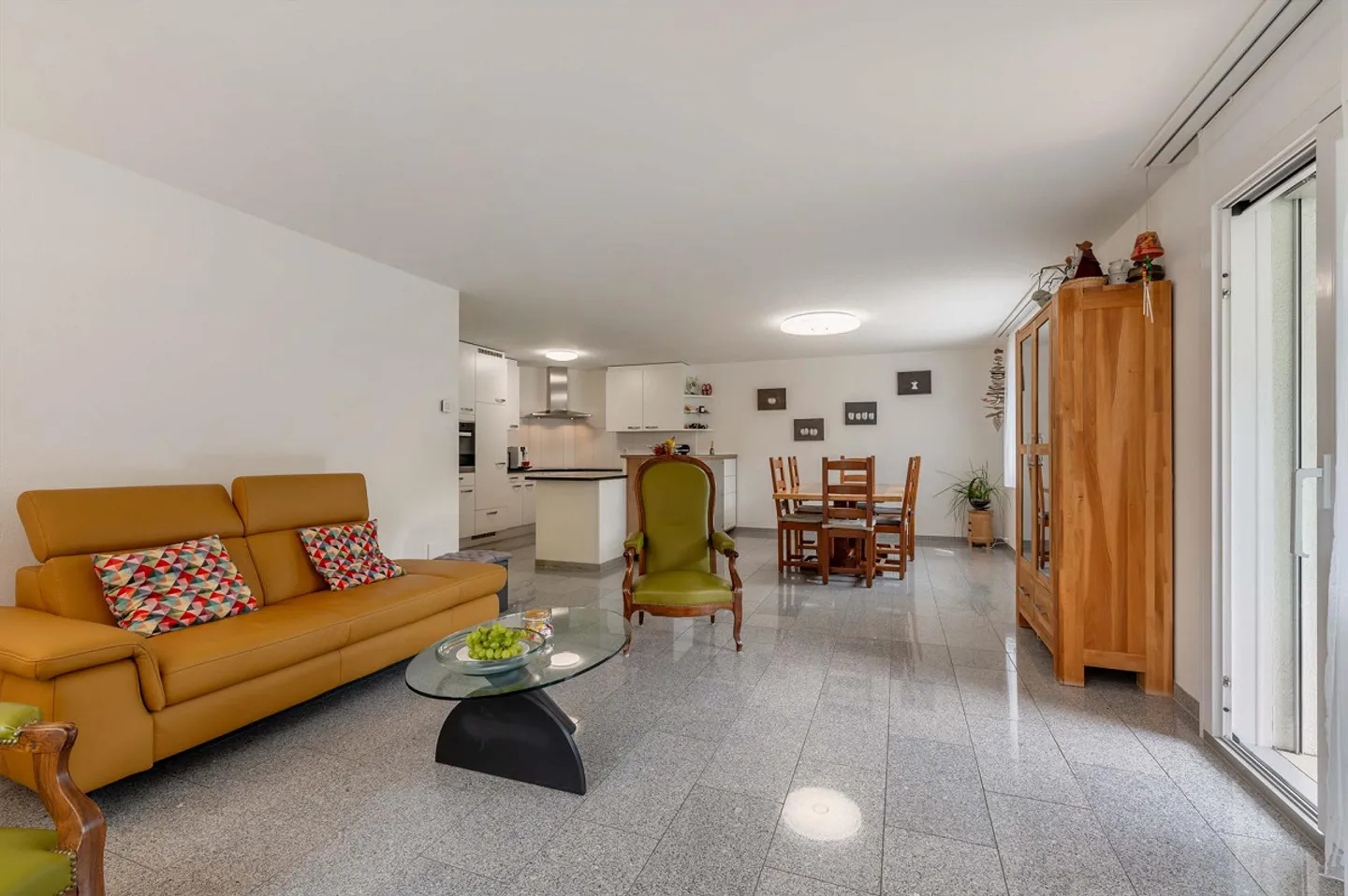 Vivere armonioso nel vecchio centro del villaggio - Foto 4 di 10