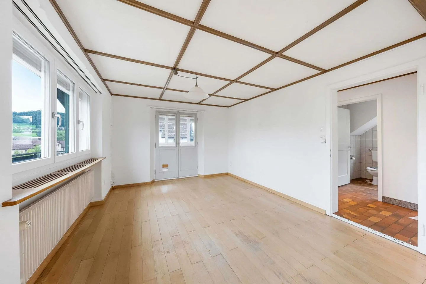 Charmante maison individuelle avec balcon ensoleillé et belle vue - Photo 4 sur 13