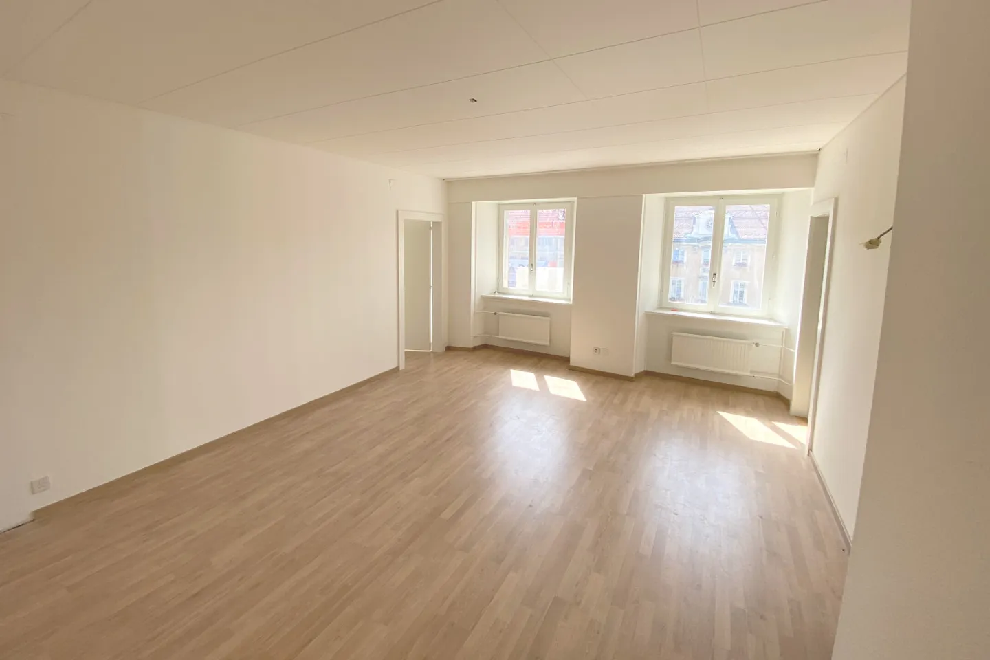 Zweizimmerwohnung mit Aufzug im Zentrum von La Chaux-de-Fonds - Foto 1 von 4
