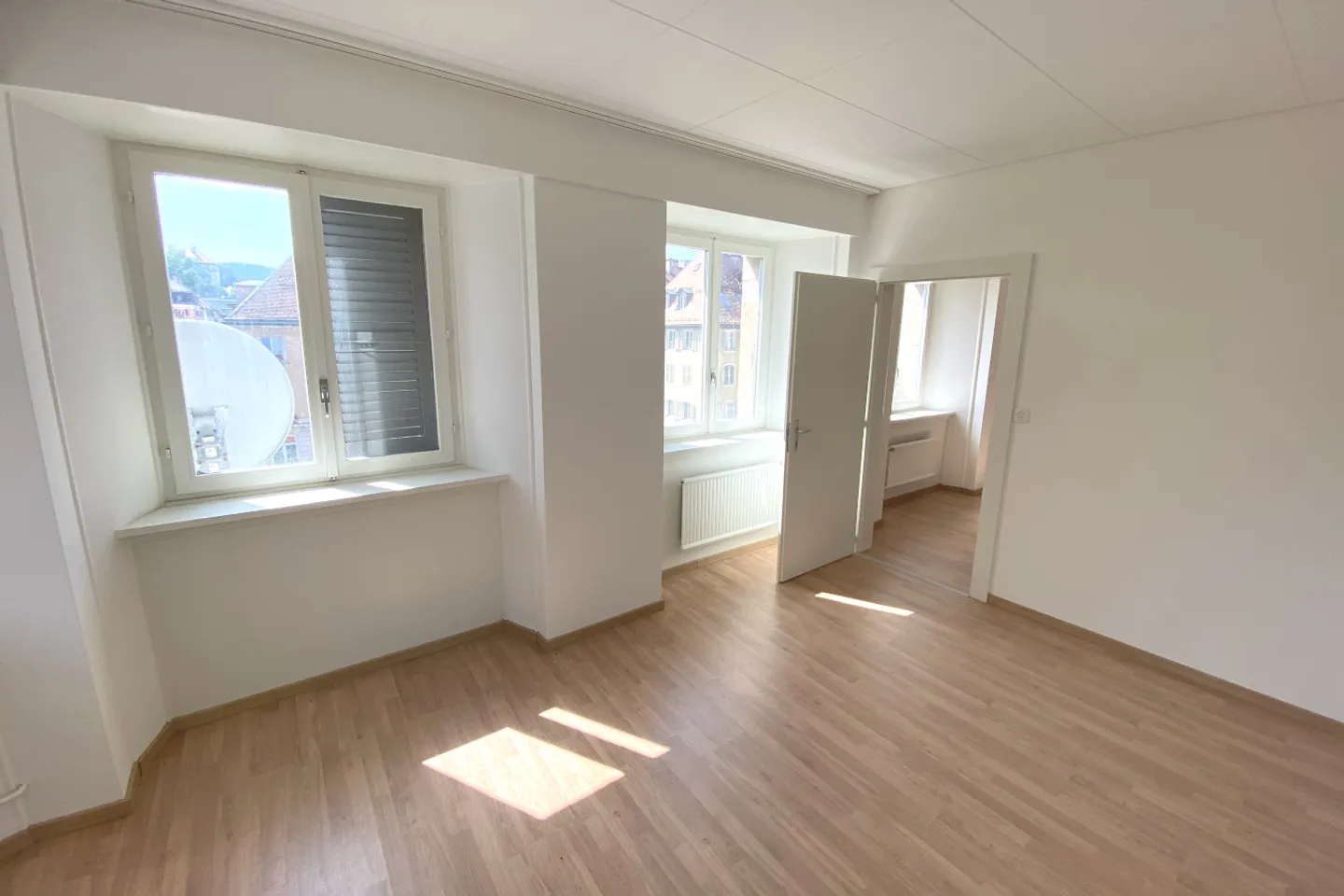 Zweizimmerwohnung mit Aufzug im Zentrum von La Chaux-de-Fonds - Foto 2 von 4