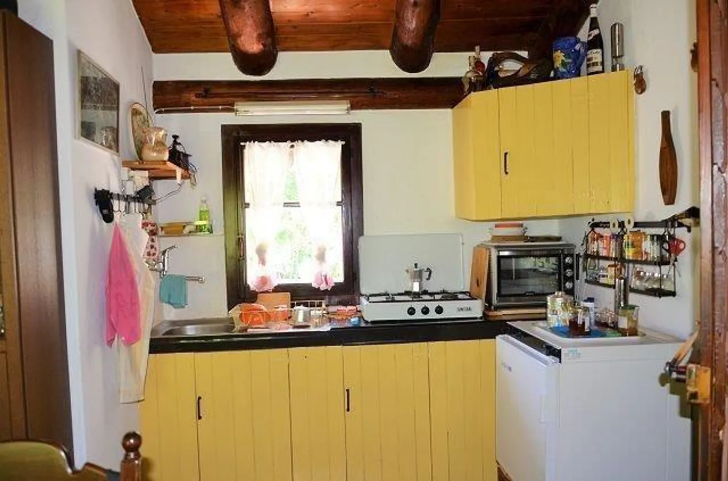 5 1/2-Zimmer-Berghaus an sehr ruhiger, sonniger Aussichtslage / Cascina di 5 1/2 locali immersa nella natura molto tranquilla con grande terreno - Foto 9 di 42
