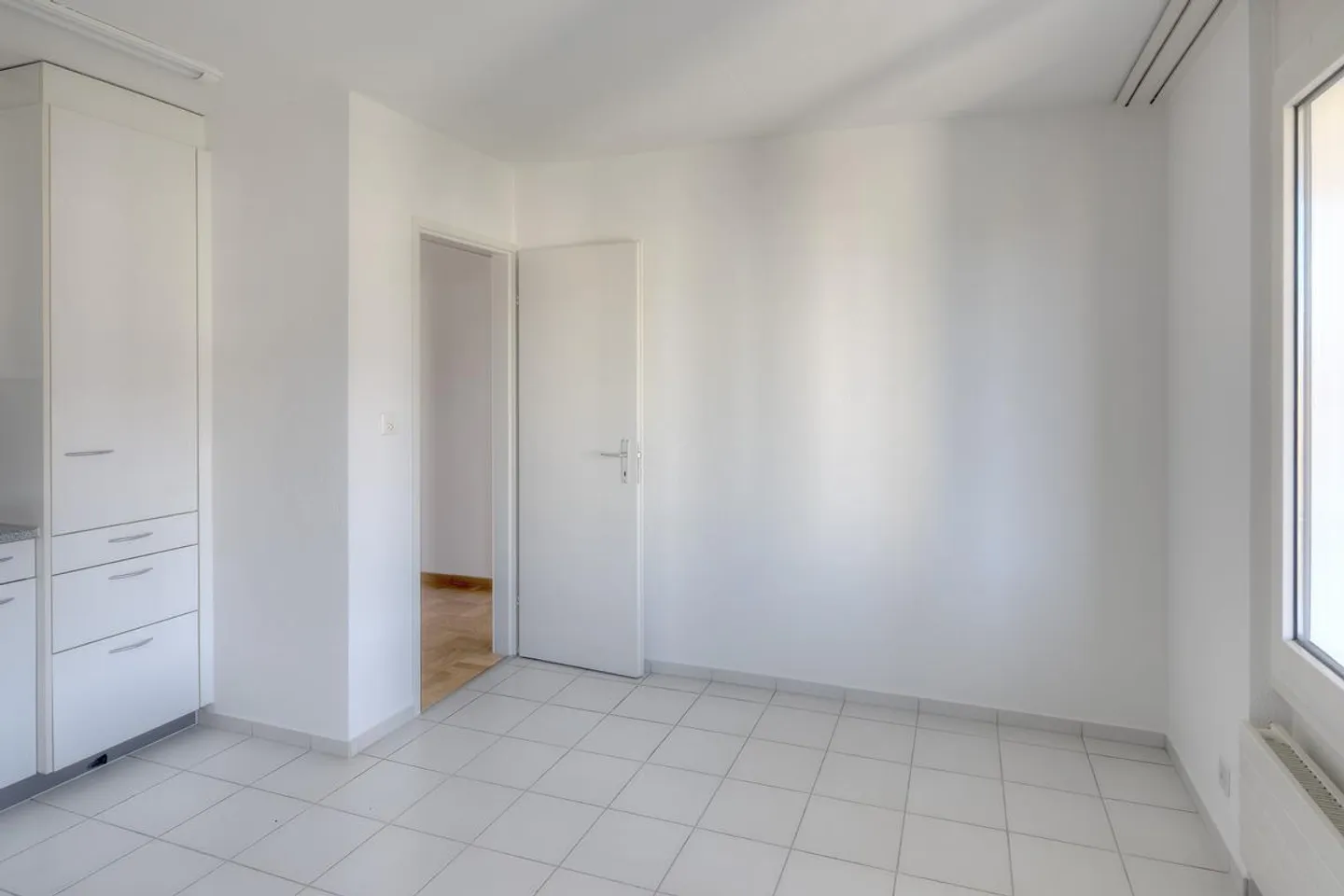 Appartamento attraente con balcone - Foto 3 di 8