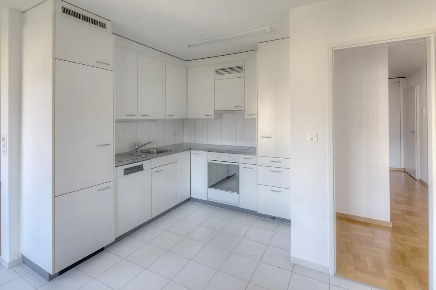 Appartamento attraente con balcone - Foto 5 di 8