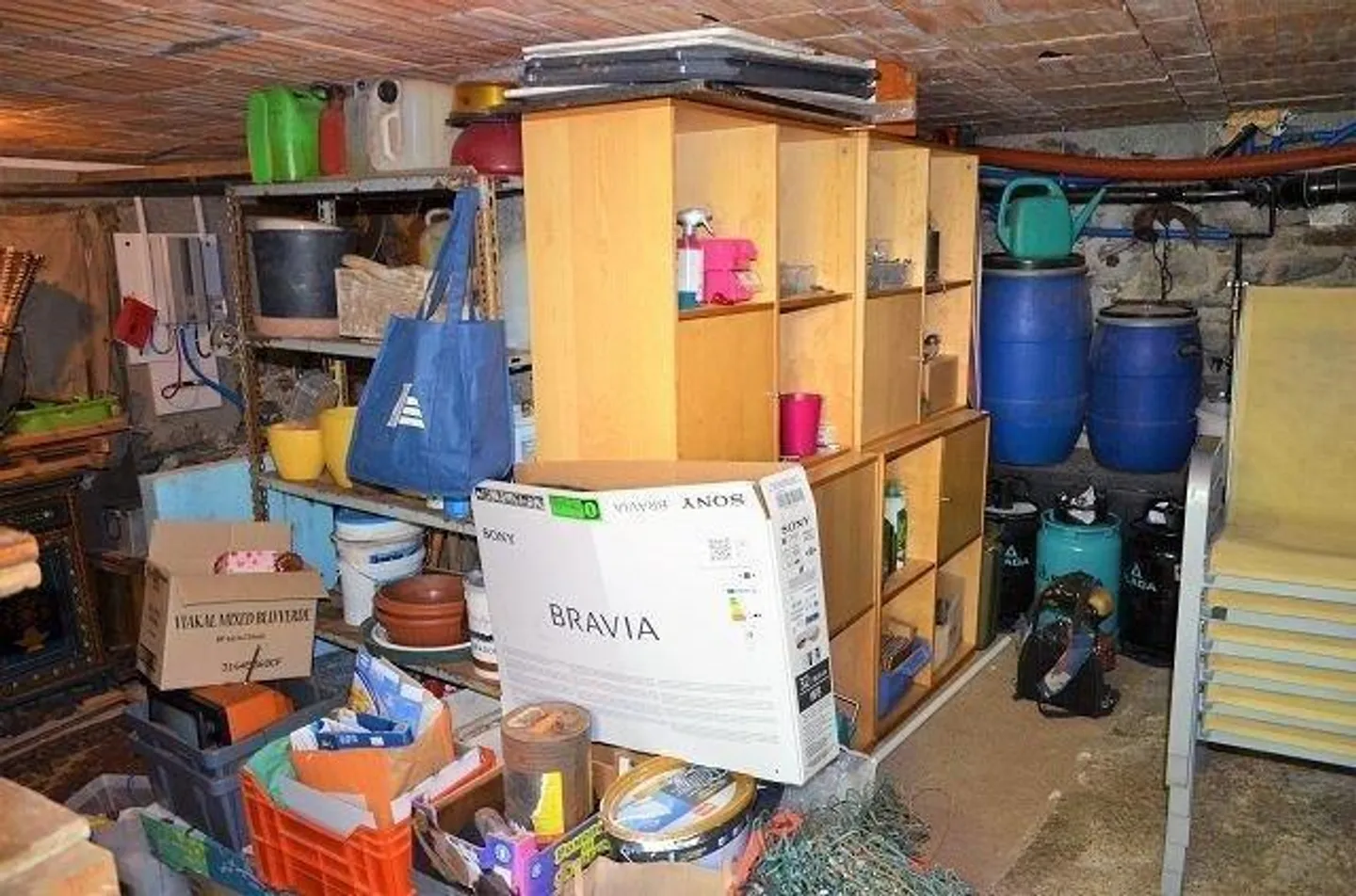 5 1/2-Zimmer-Berghaus an sehr ruhiger, sonniger Aussichtslage / Cascina di 5 1/2 locali immersa nella natura molto tranquilla con grande terreno - Foto 18 di 42