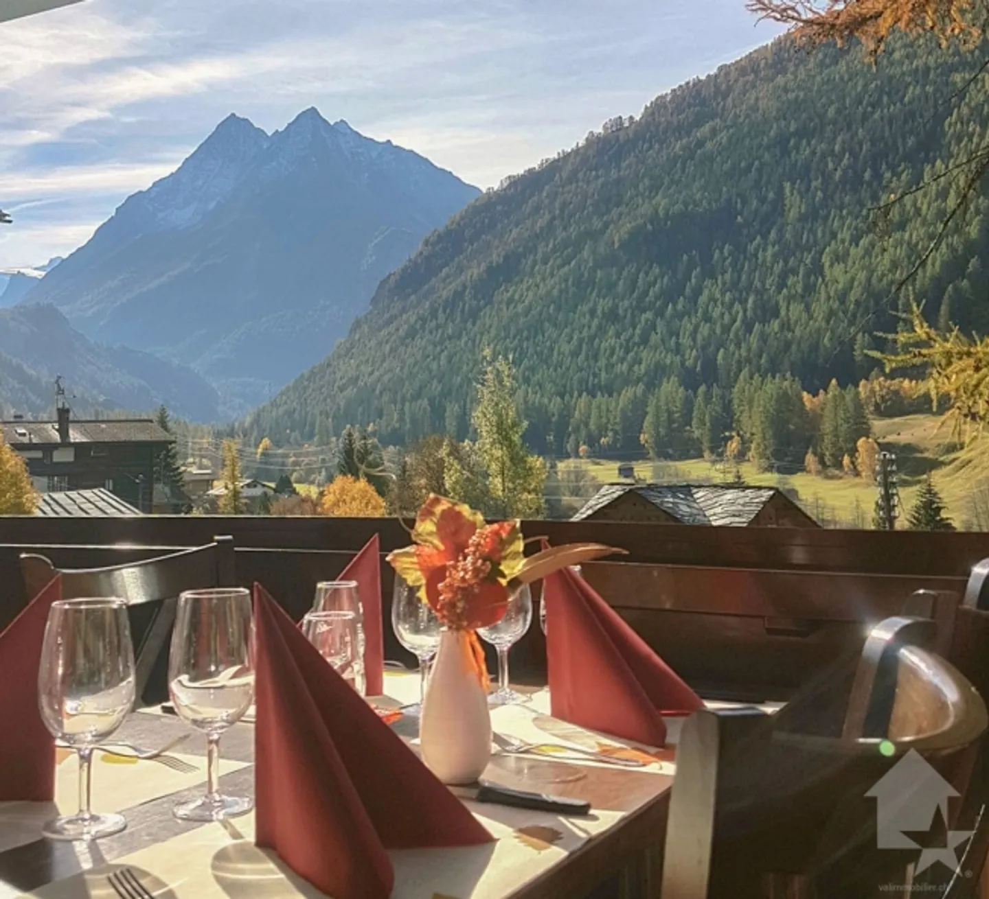 Wonderful restaurant in the center of Evolène with separate apartment - Photo 4 of 6