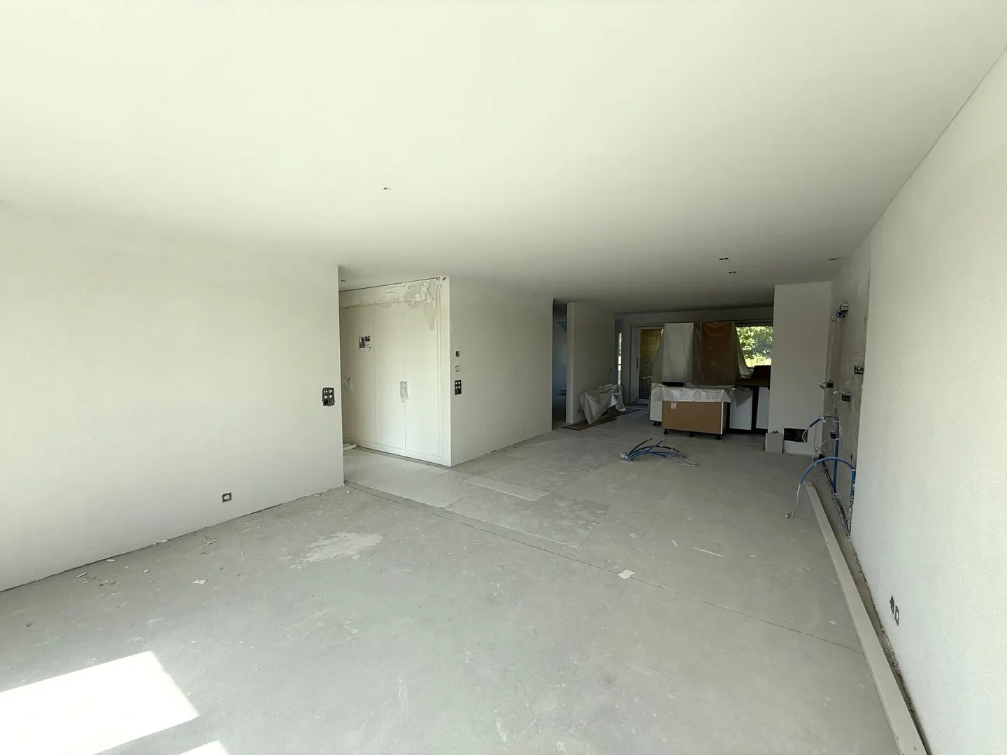 Geräumige Wohnung mit Terrasse - Foto 4 von 13