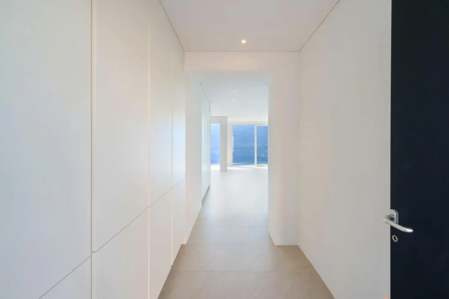 ORSELINA - große 3 1/2 Zimmer, Seeblick, Garage-Box auf der Etage - Foto 3 von 18