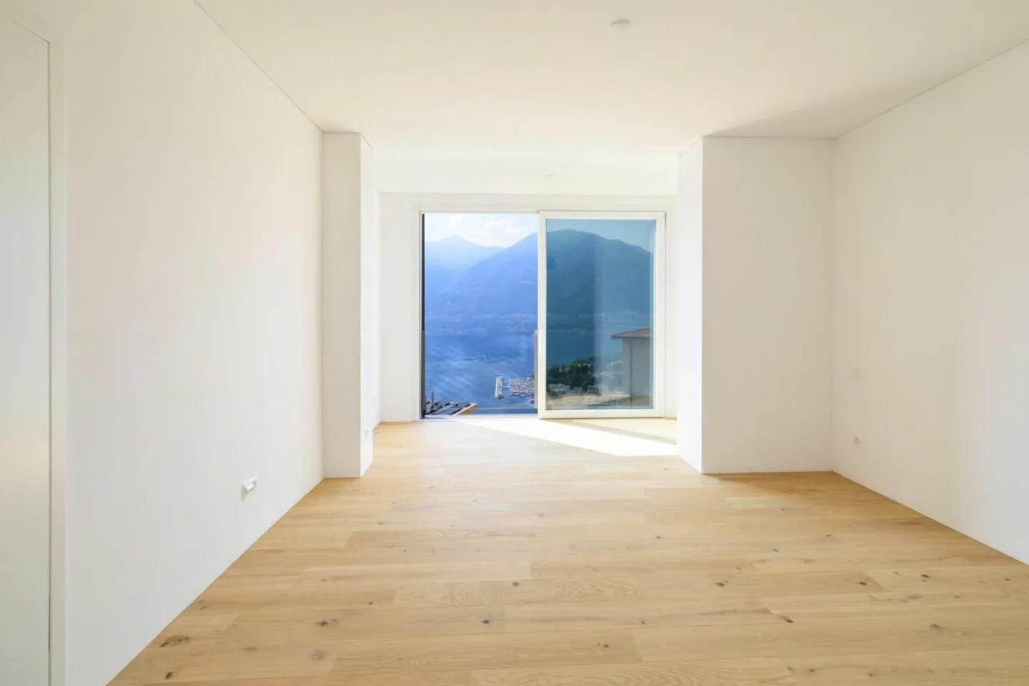 ORSELINA - große 3 1/2 Zimmer, Seeblick, Garage-Box auf der Etage - Foto 4 von 18