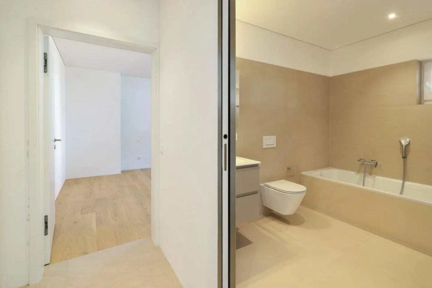 ORSELINA - große 3 1/2 Zimmer, Seeblick, Garage-Box auf der Etage - Foto 7 von 18