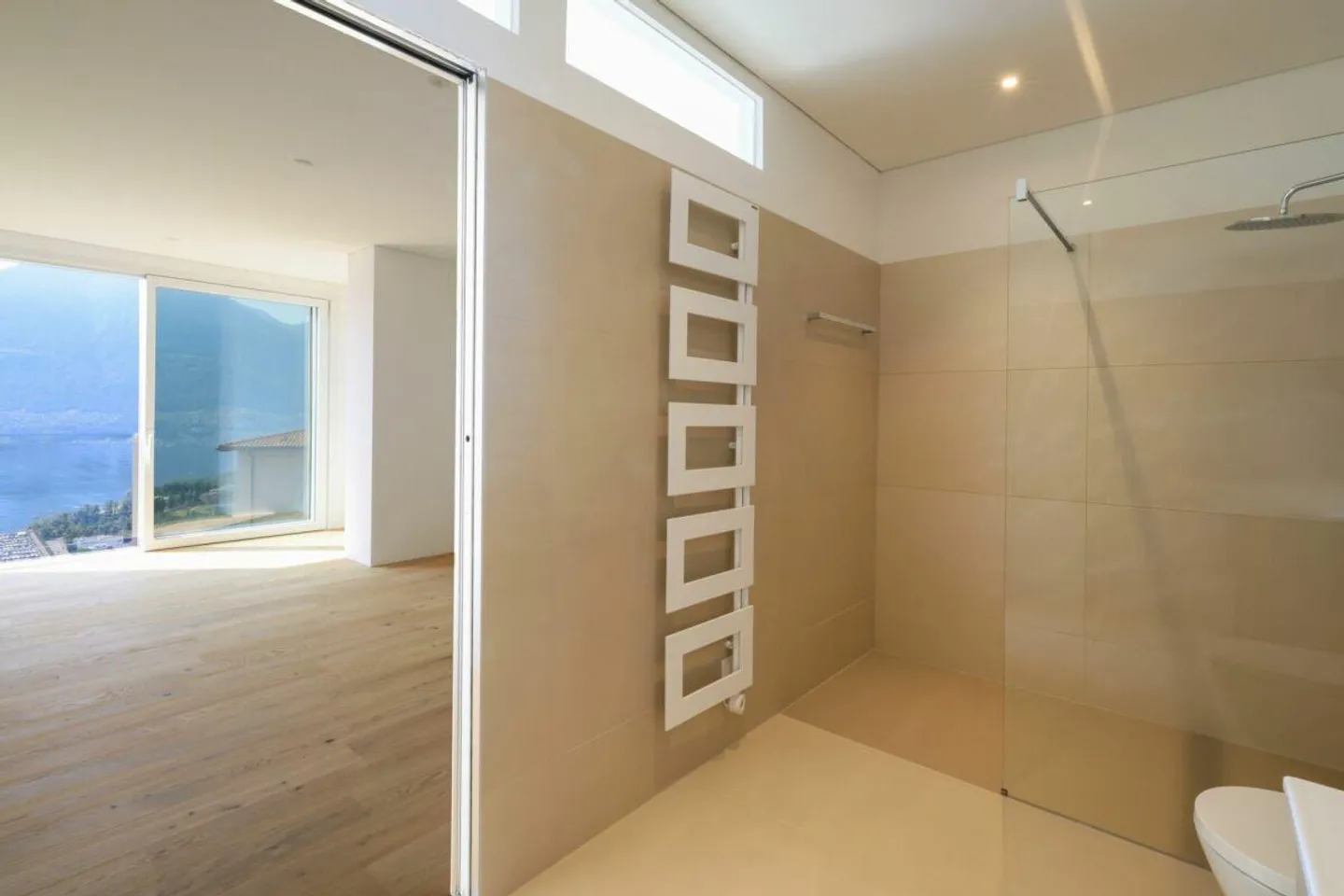 ORSELINA - große 3 1/2 Zimmer, Seeblick, Garage-Box auf der Etage - Foto 5 von 18