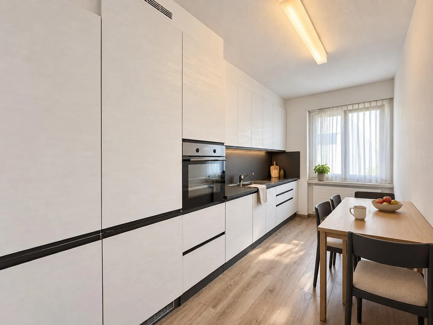 Spazioso appartamento 4.5 locali a Gentilino - Foto 3 di 13
