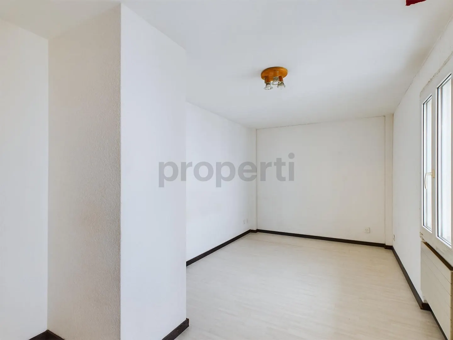 Casa unifamiliare esclusiva in posizione tranquilla al confine del bosco con vista sul lago e giardino - Foto 7 di 12