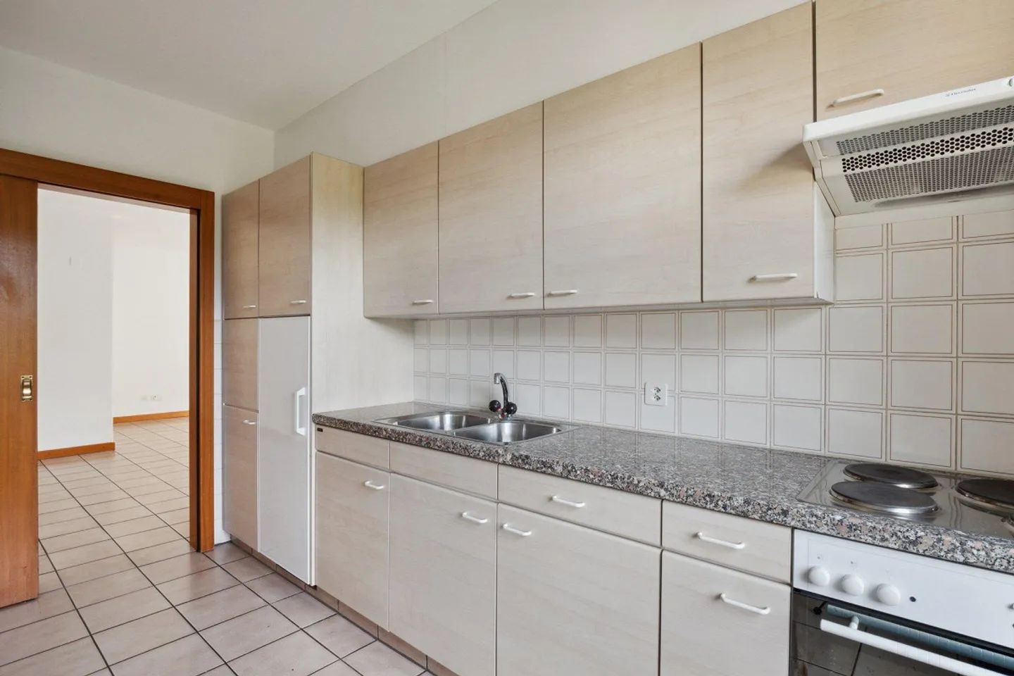 Appartement spacieux dans un quartier pratique - Photo 3 sur 4