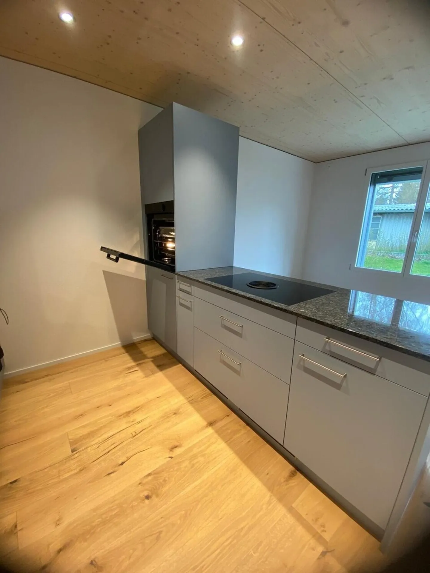 Modern Apartment with Terrace - Photo 2 of 11