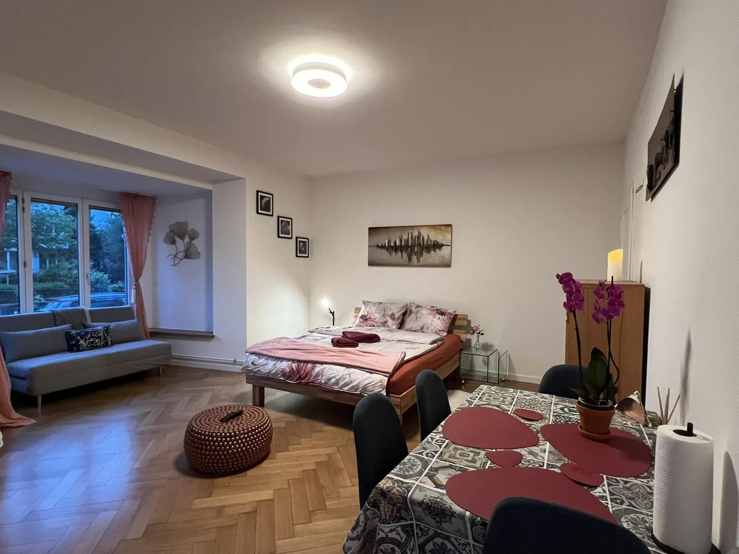 Modern Studio Apartment in Basel - Photo 2 of 13