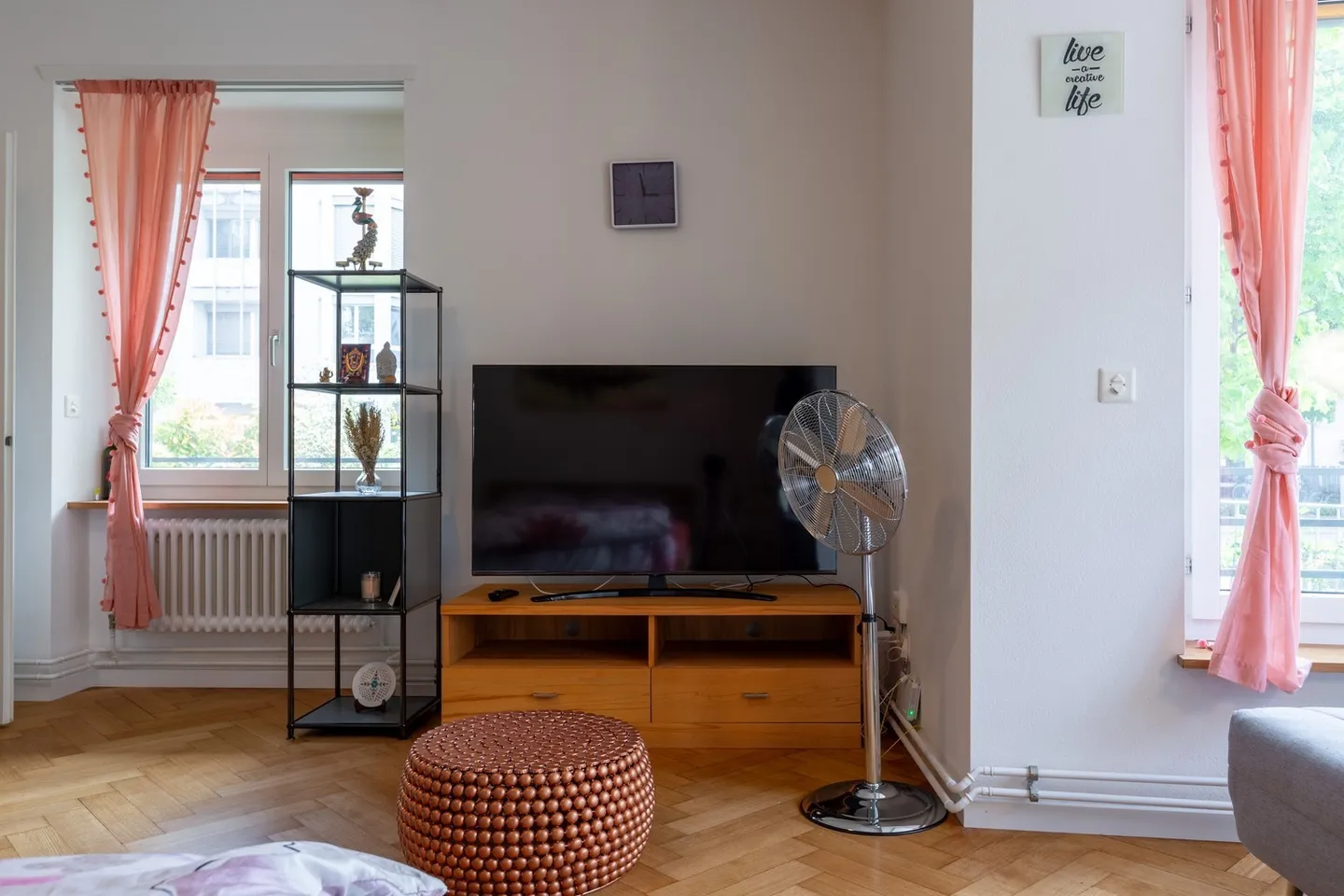 Modern Studio Apartment in Basel - Photo 10 of 13