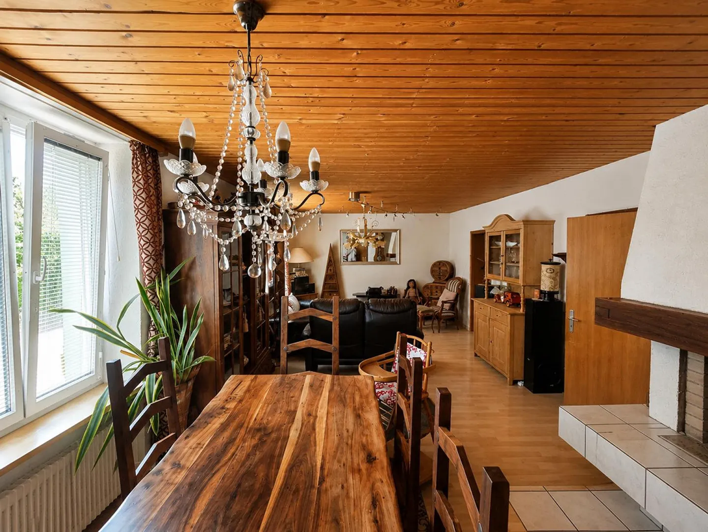 Casa residenziale spaziosa per famiglie e vita intergenerazionale - Foto 9 di 13